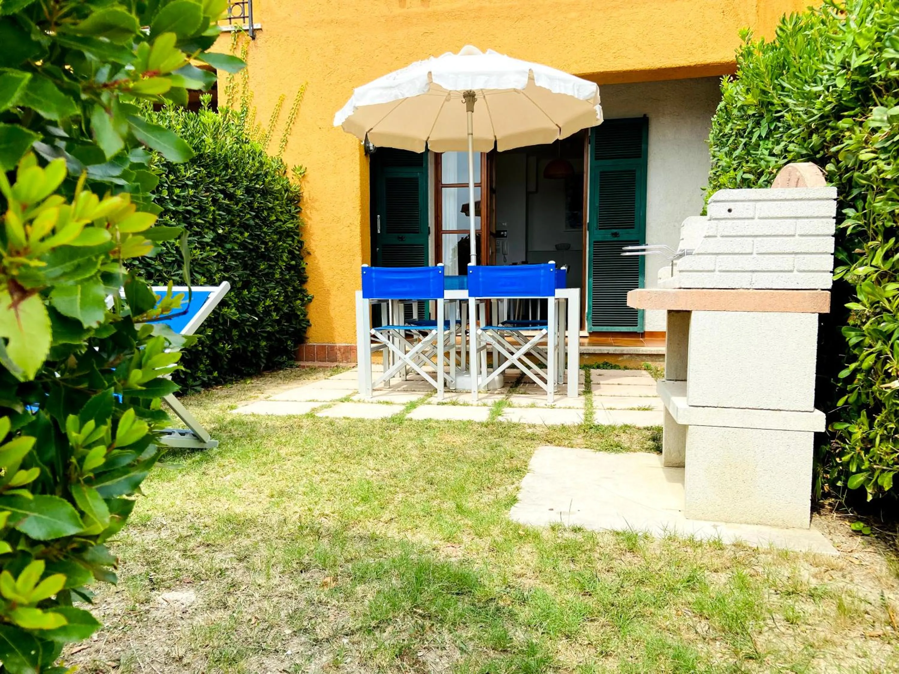 Property building in Il Borgo