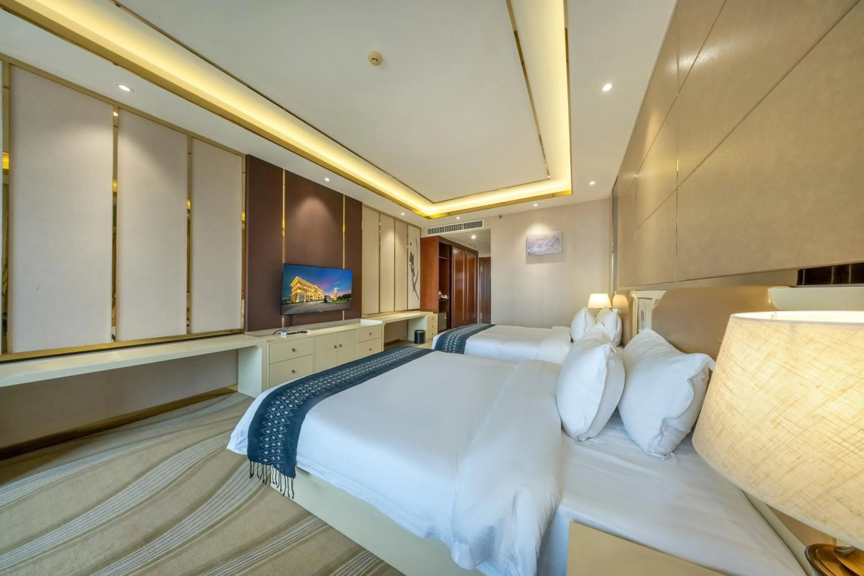 Bedroom, Bed in ST Hotel Wattay Airport