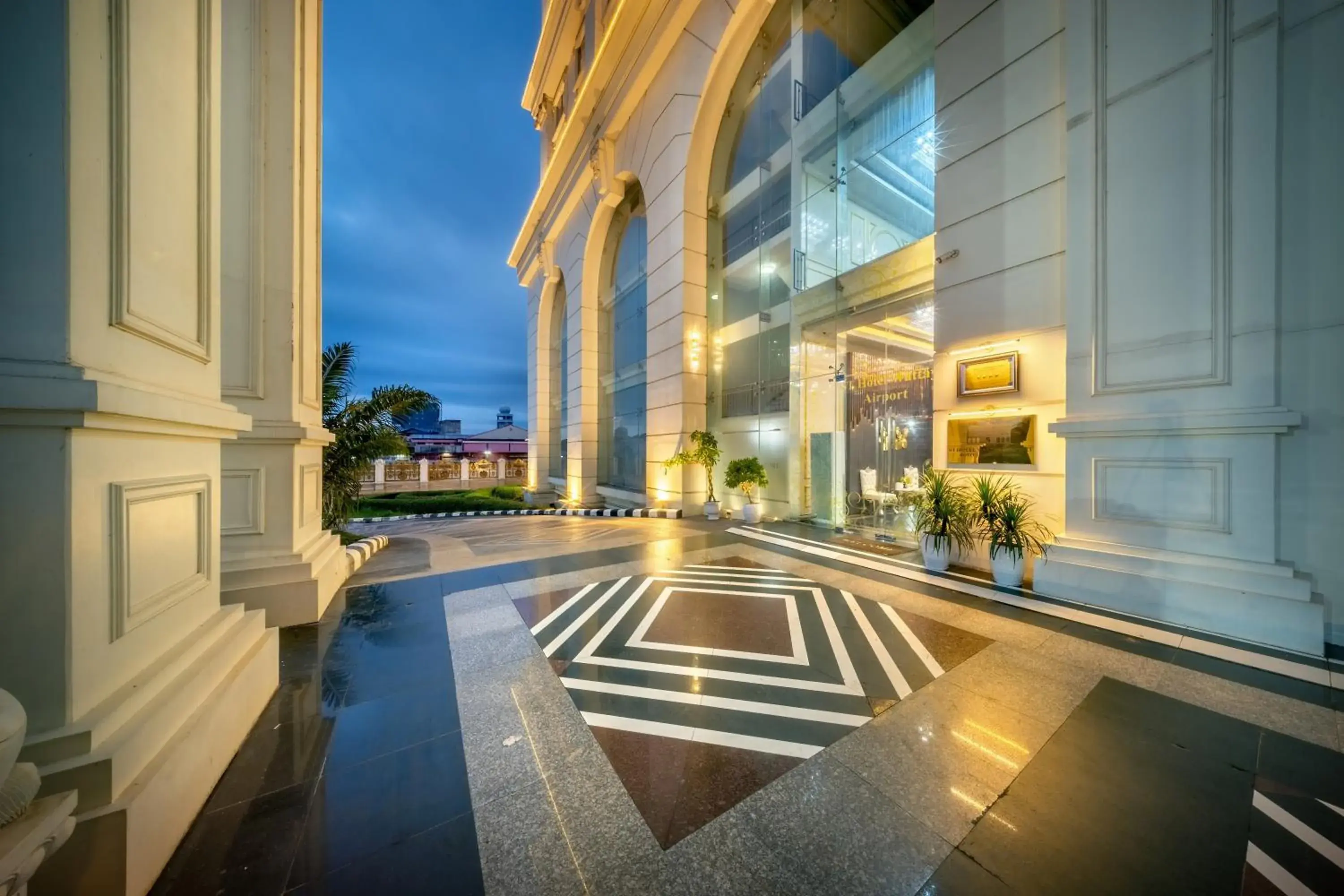 ST Hotel Wattay Airport ST Hotel Wattay Airport