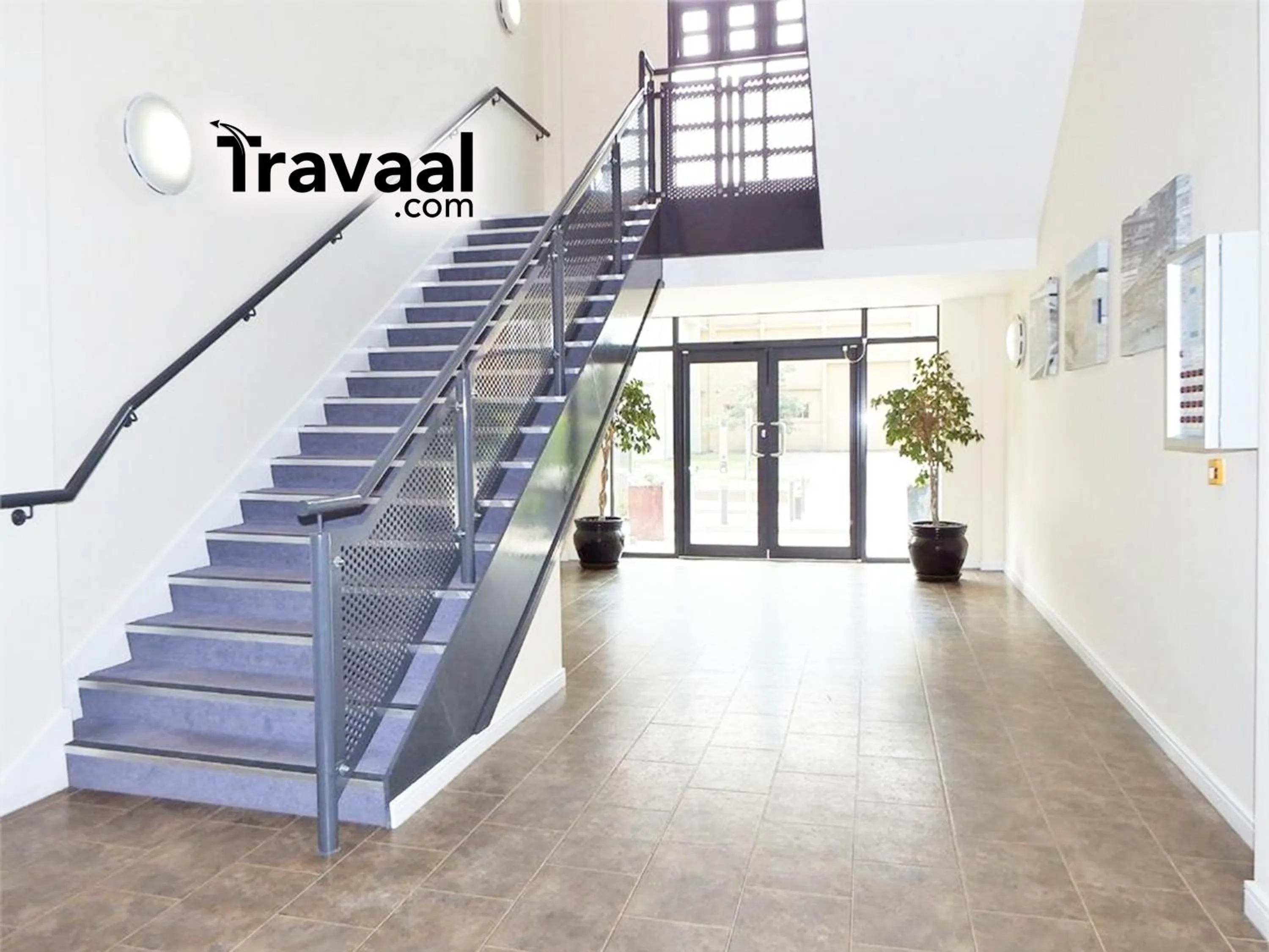 Property building in The Aviator Apartment - Farnborough - Allocated Parking, WI-FI & Self Check-in