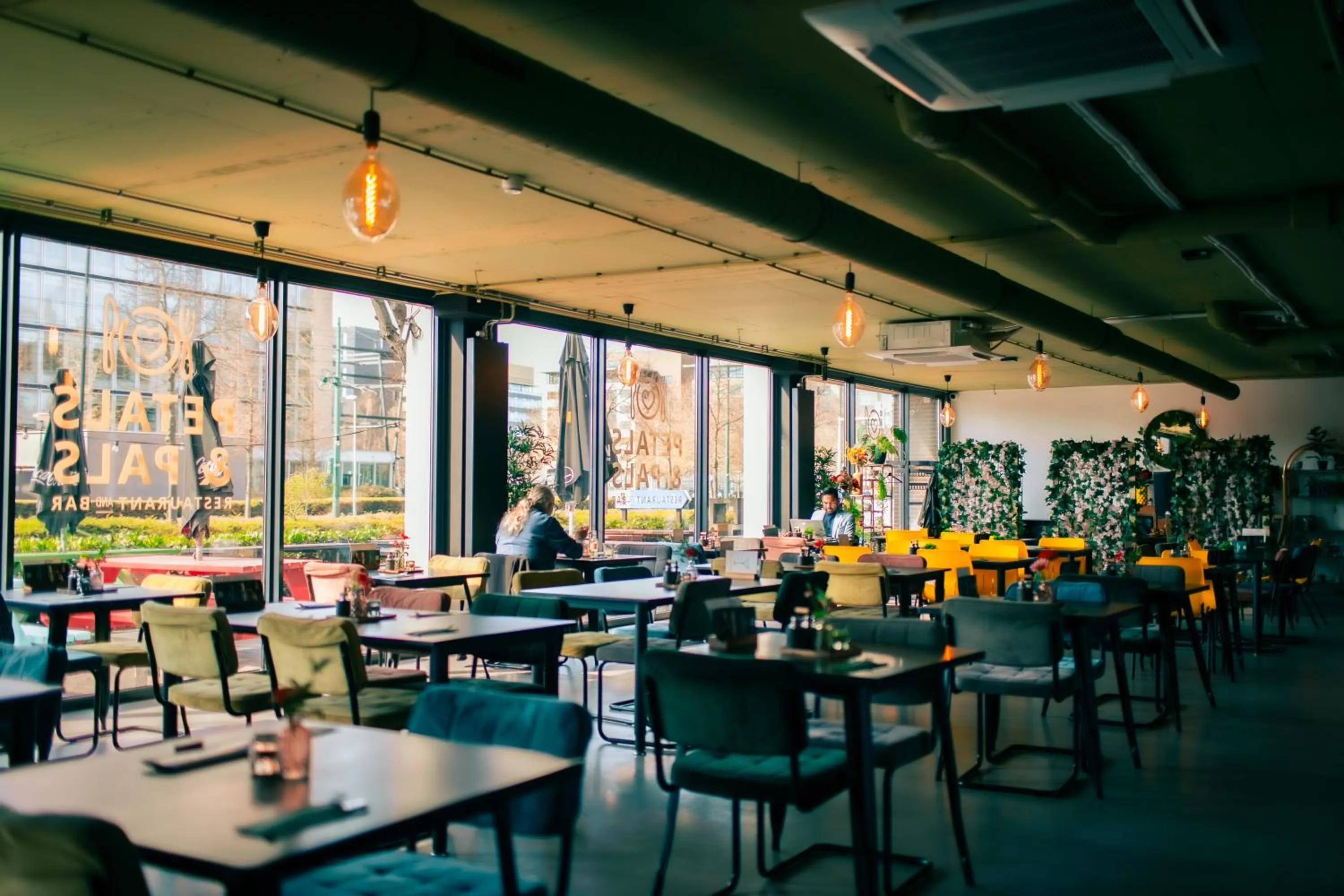 Breakfast in Urban Hotel The Golden Stork