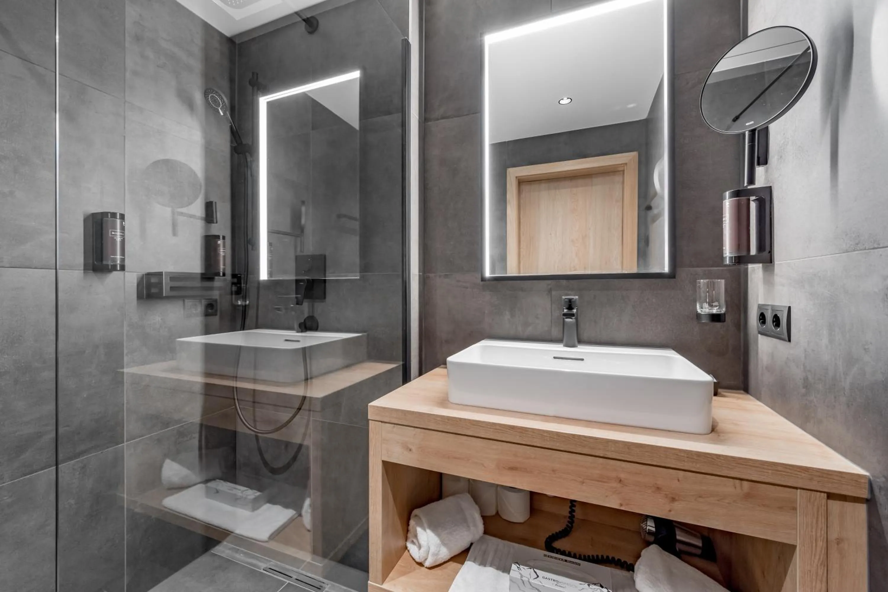 Bathroom in Summit Seefeld