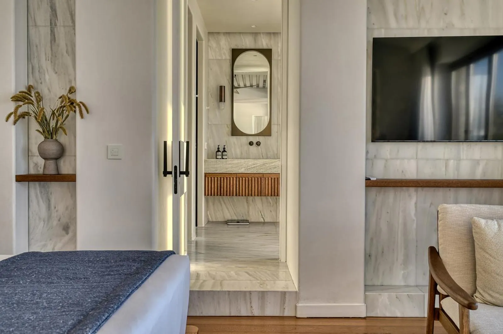 Bathroom, Bed in Avant Mar Paros