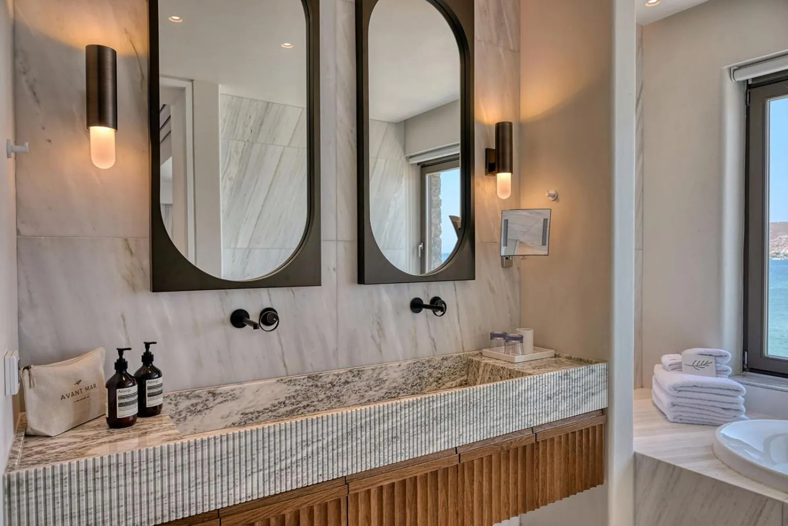 Bathroom, Bed in Avant Mar Paros