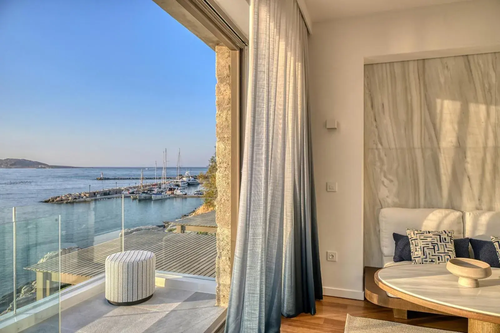 Deluxe Suite in Avant Mar Paros Deluxe Suite in Avant Mar Paros