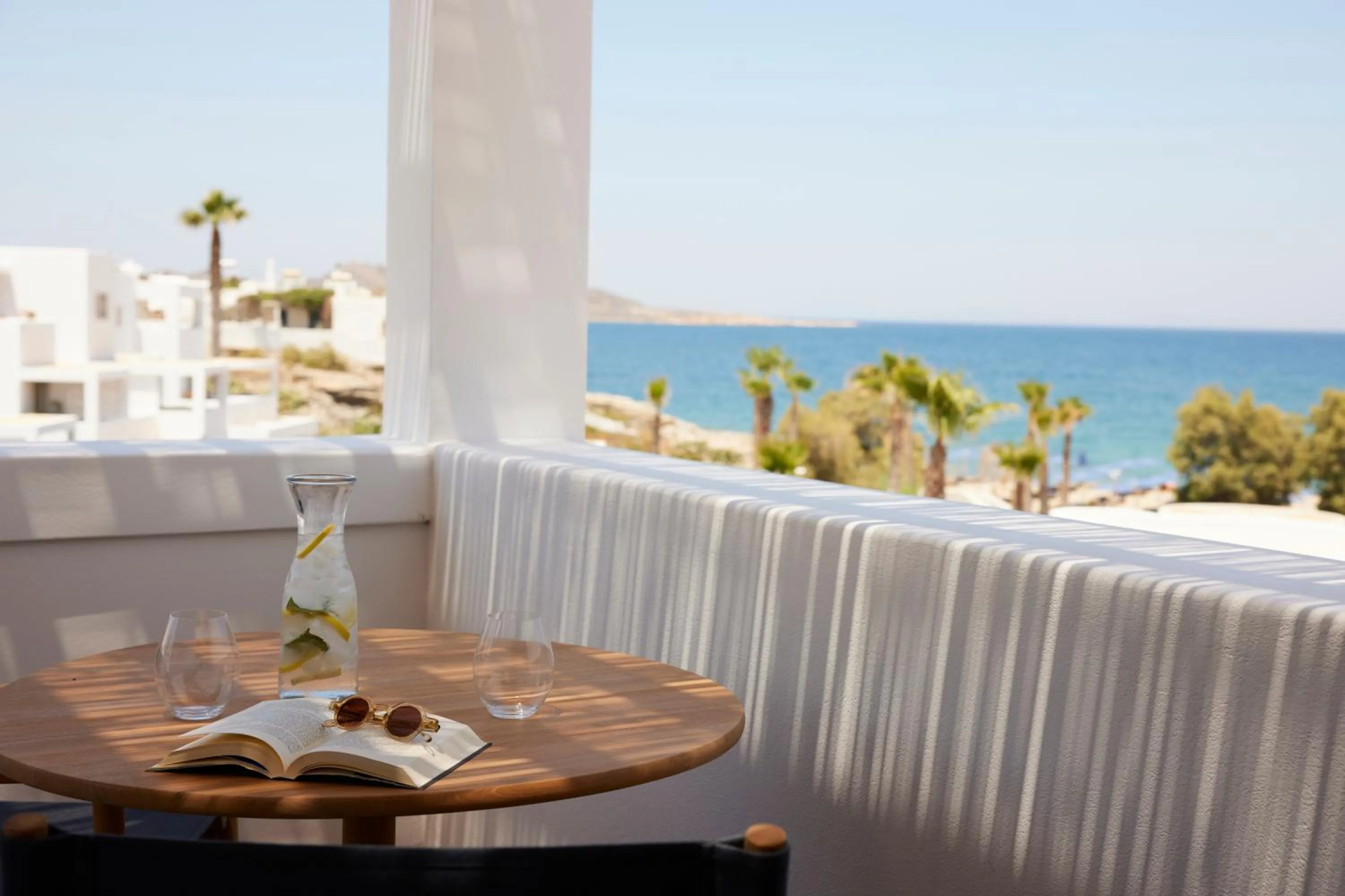 Day in Avant Mar Paros