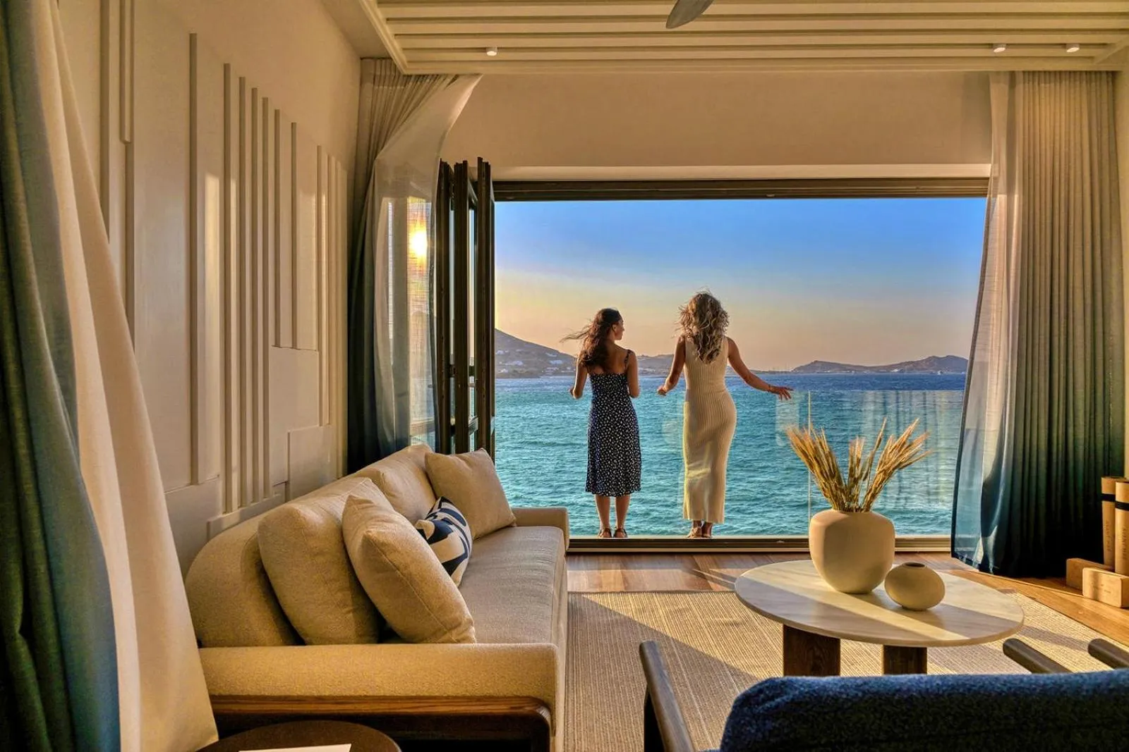 People in Avant Mar Paros