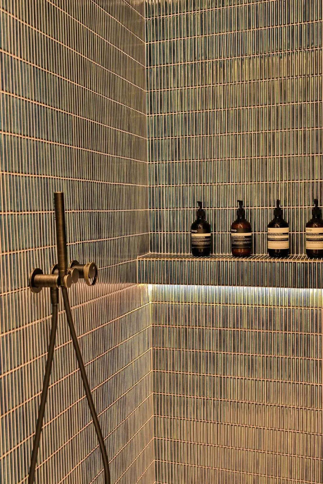 Shower in Avant Mar Paros