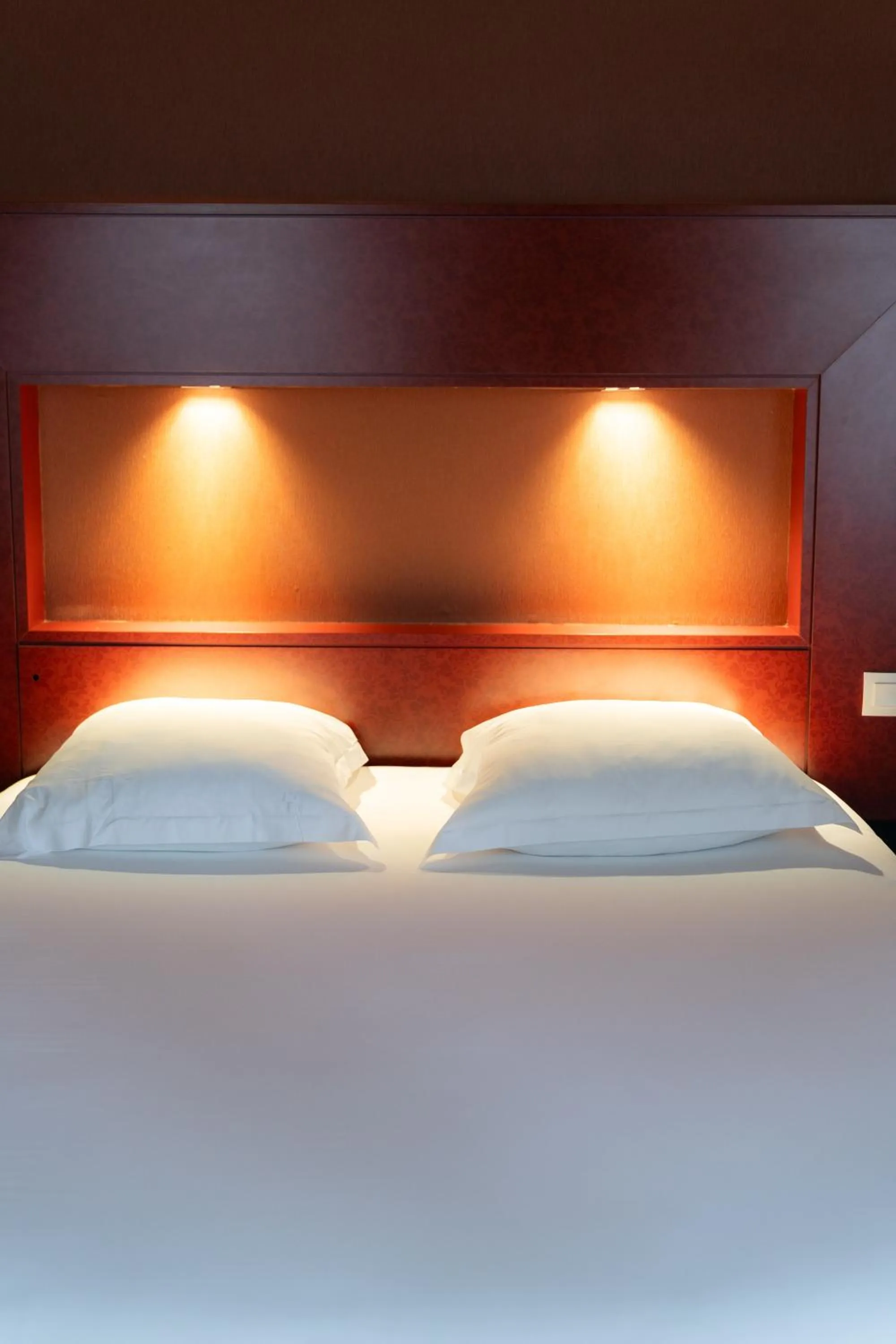 Bed in LA CROIX D'OR LOGIS Hôtels