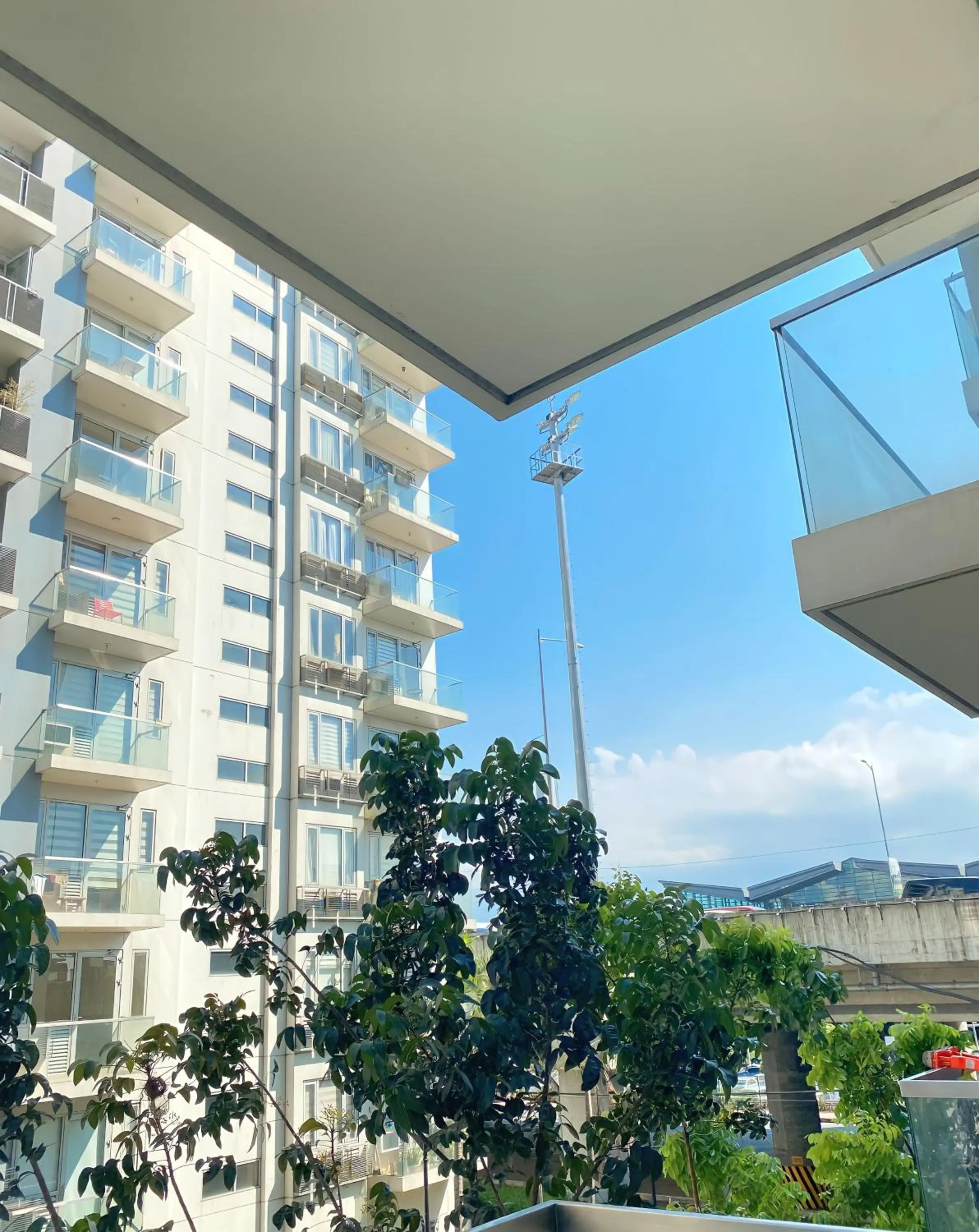 Condo in Newport City Pasay near NAIA T3 AIRPORT MANILA