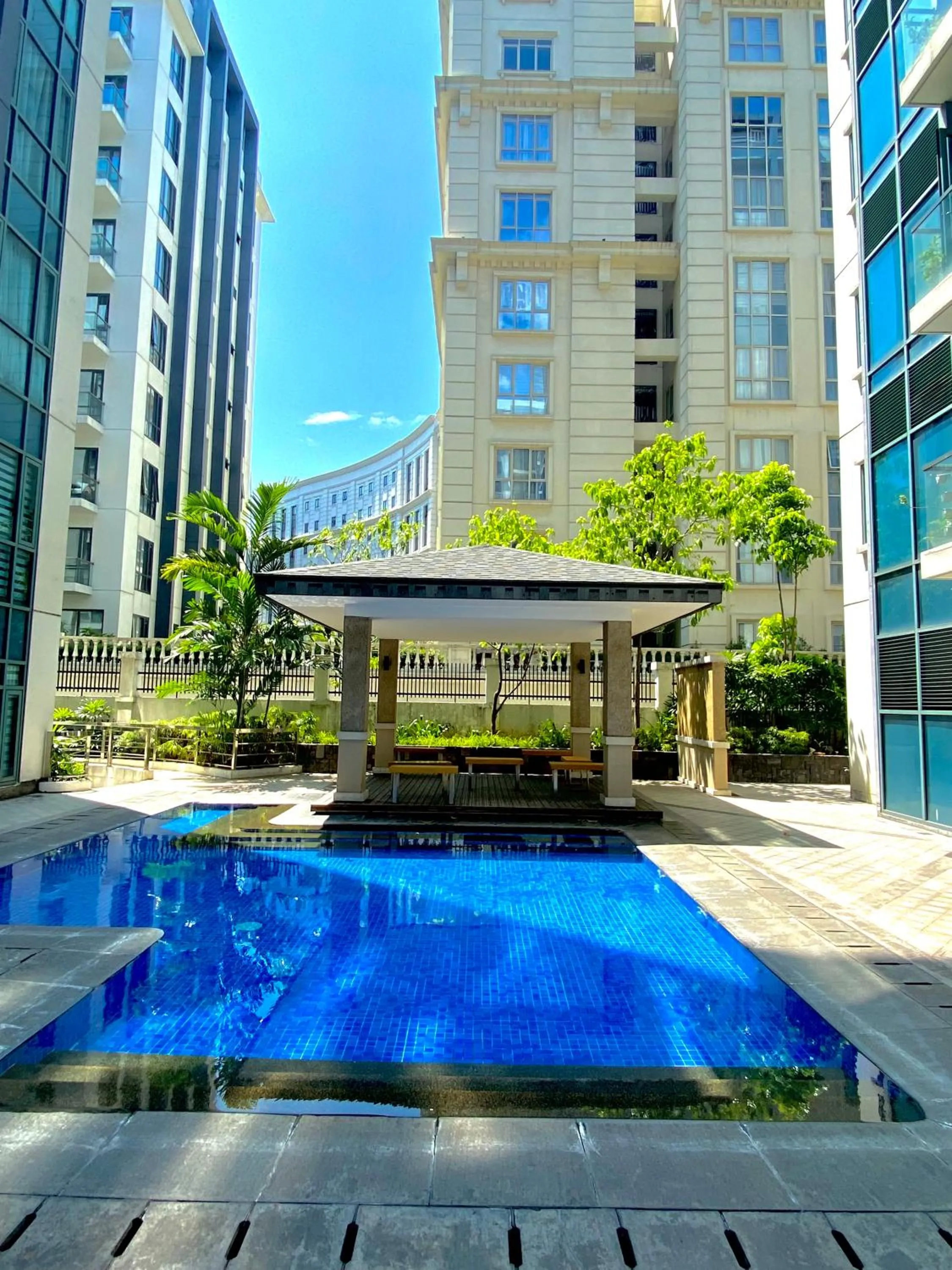 Condo in Newport City Pasay near NAIA T3 AIRPORT MANILA