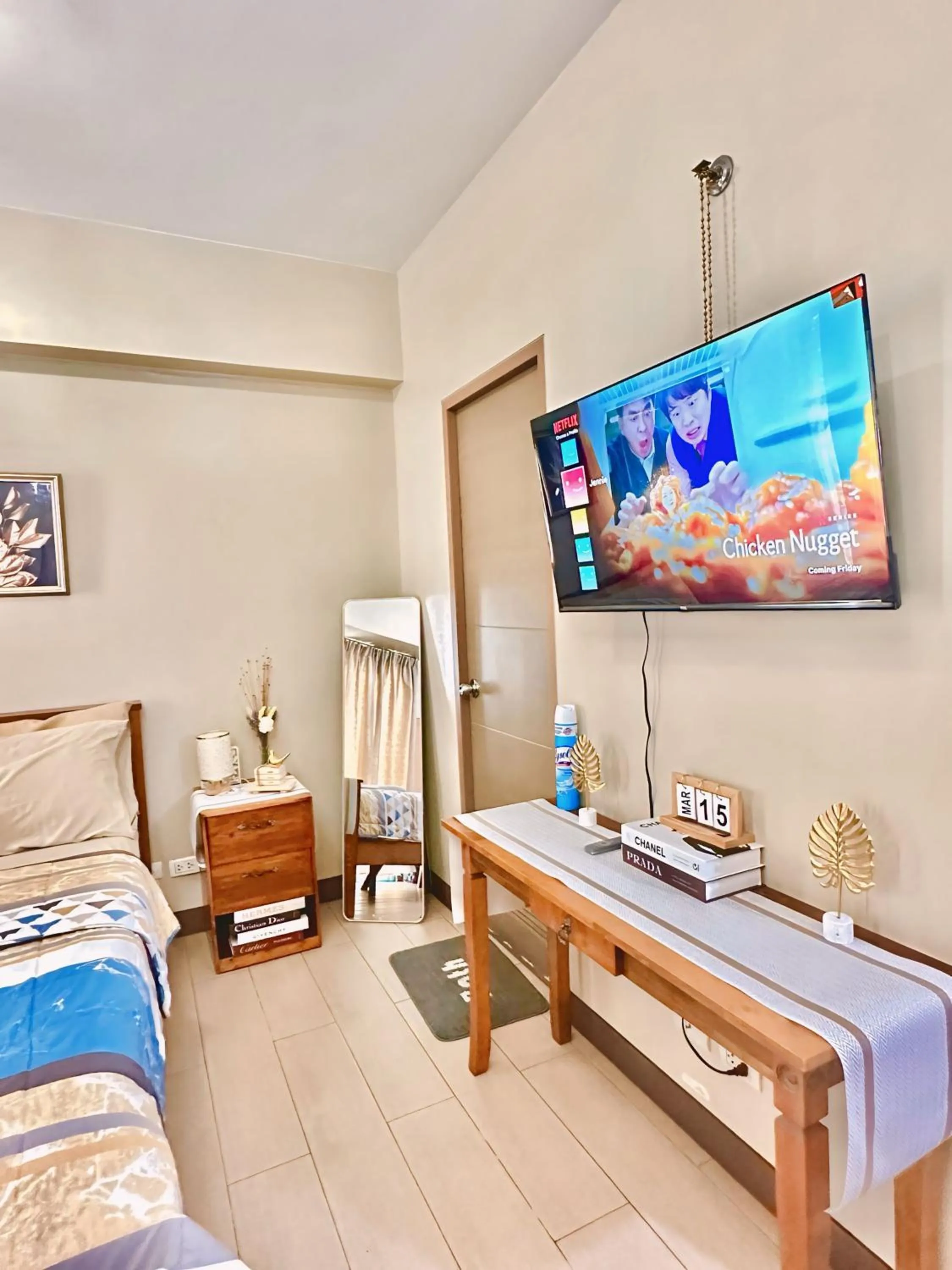 Bed in Condo in Newport City Pasay near NAIA T3 AIRPORT MANILA