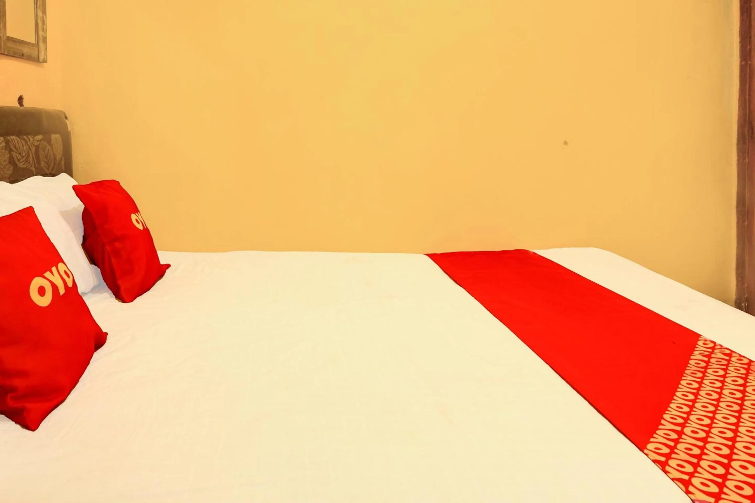 Bedroom, Bed in OYO Life 92499 Bagas Homestay Wonokitri