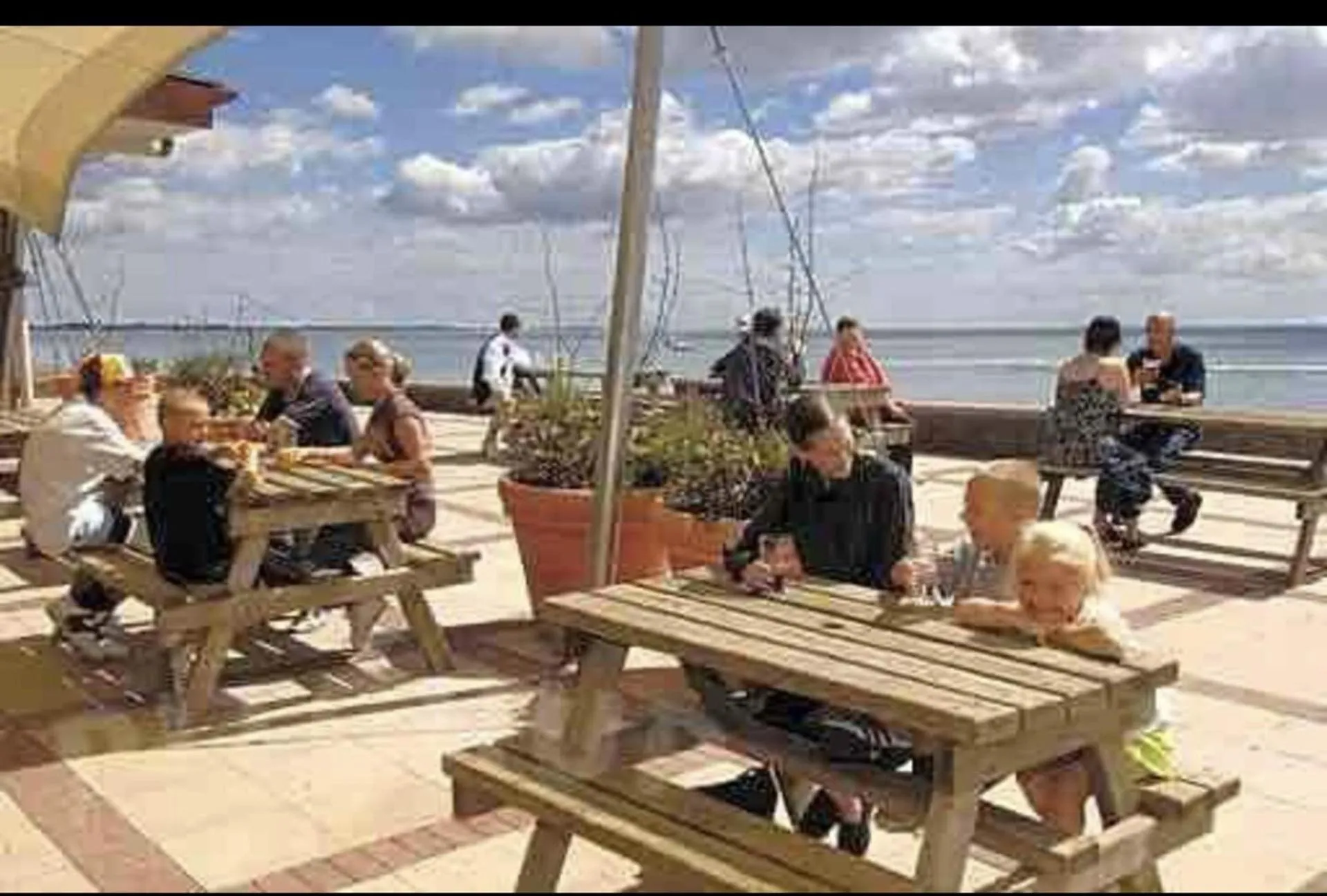 Coopers Beach 3-Bed Caravan Sleeps 8 & Pets Ok