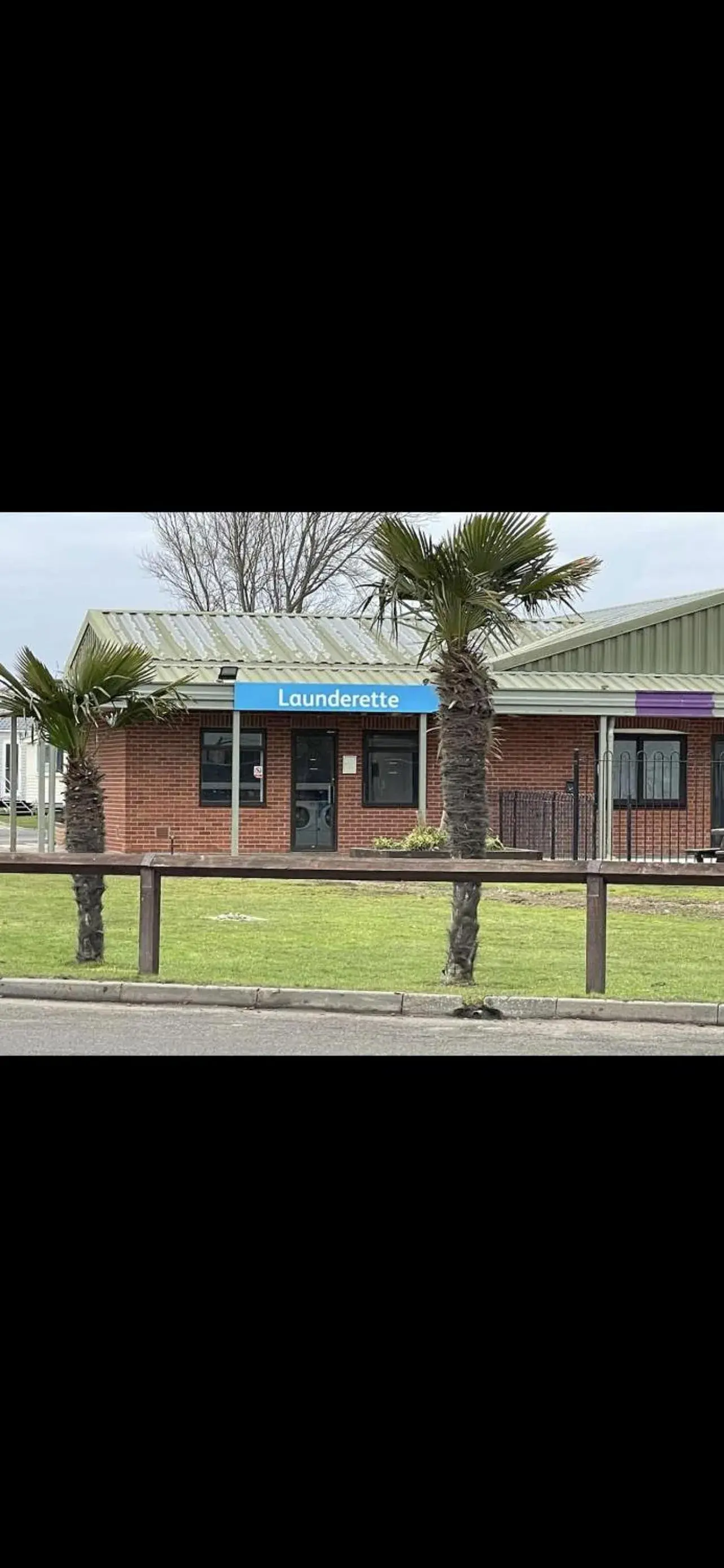 Coopers Beach 3-Bed Caravan Sleeps 8 & Pets Ok Coopers Beach 3-Bed Caravan Sleeps 8 & Pets Ok