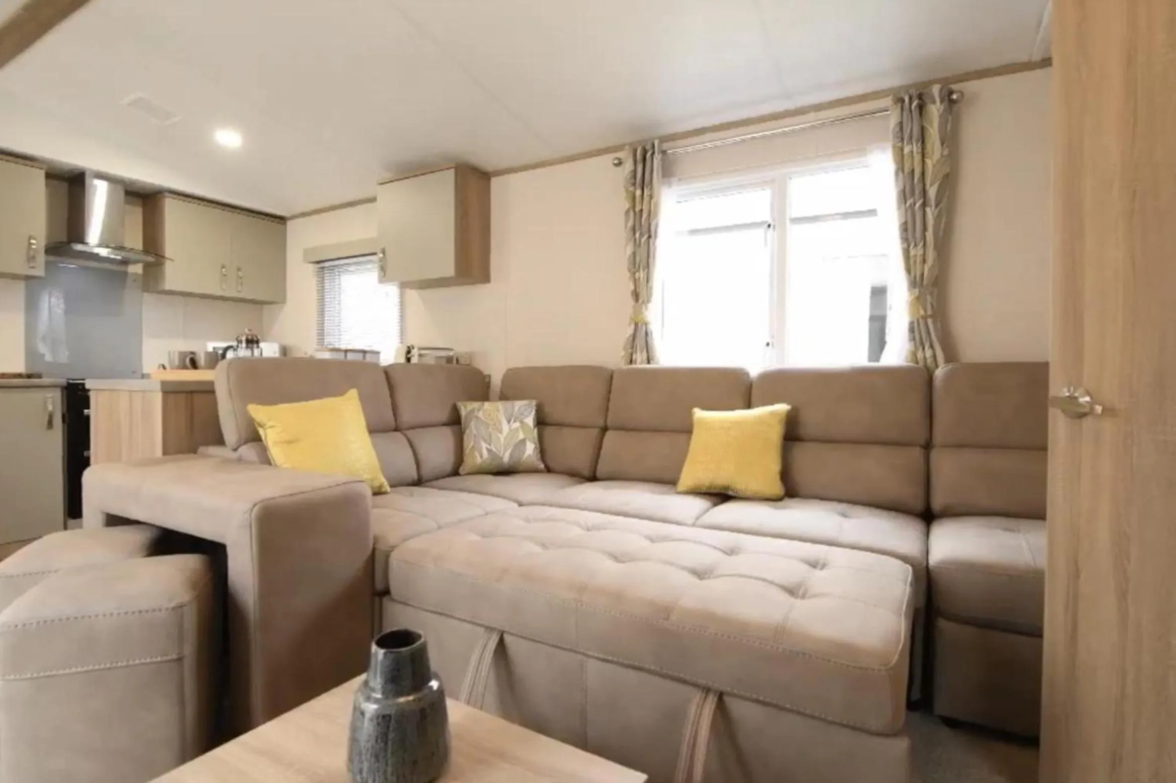 Coopers Beach 3-Bed Caravan Sleeps 8 & Pets Ok