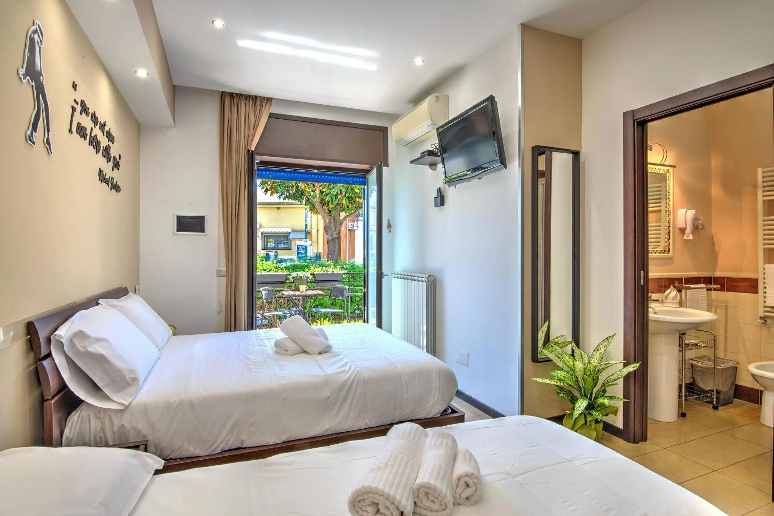 Quadruple Room with Balcony in B&B Studio83 Pompei