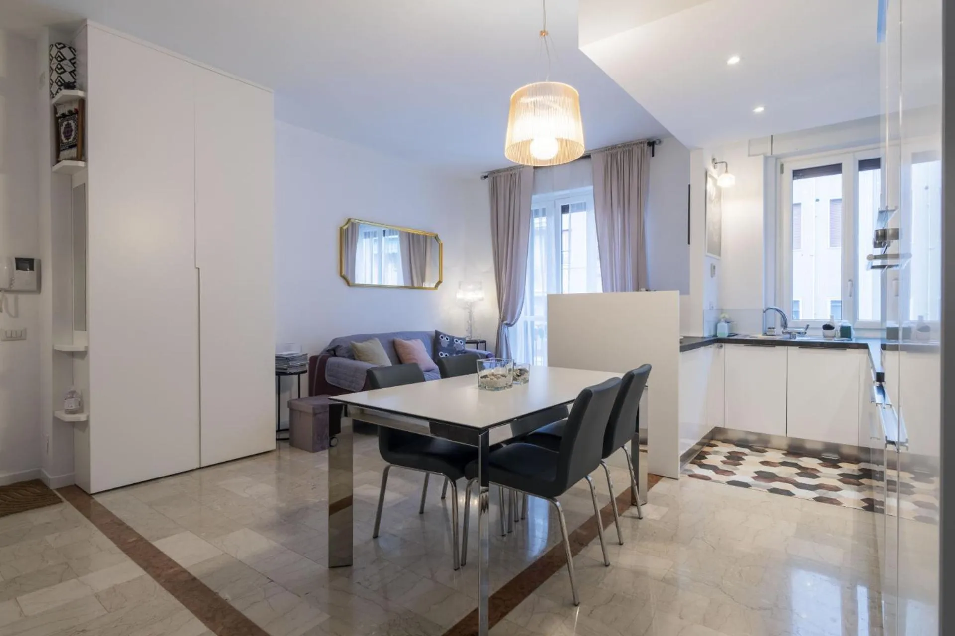 Easylife - Milano - Stelvio 45 - Isola