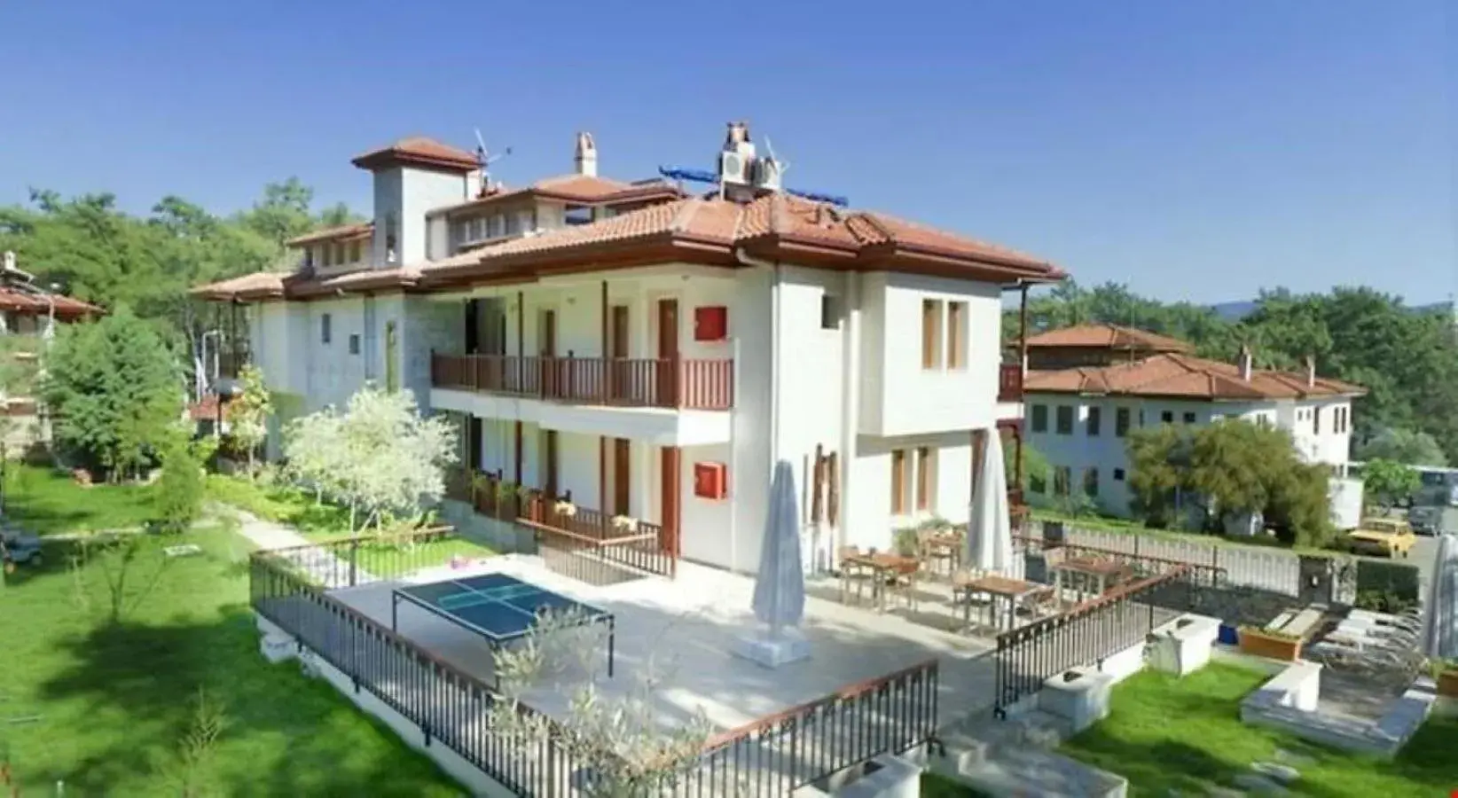 Property building in SUMMER OTEL Property building in SUMMER OTEL