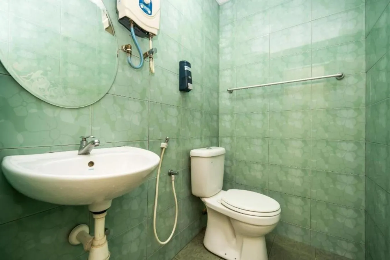 Bathroom in Hotel River Inn