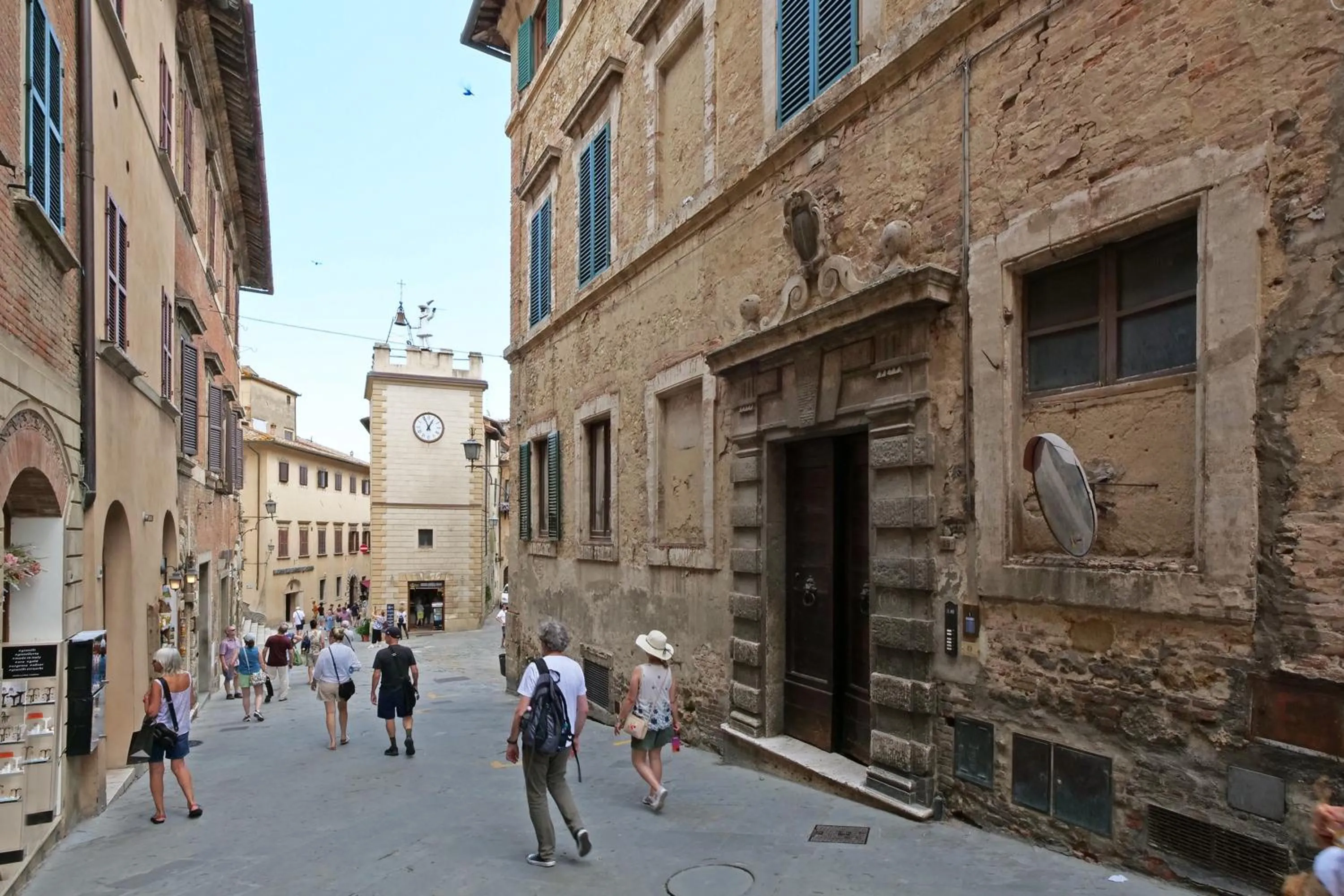 Property building in Delcorto Suites