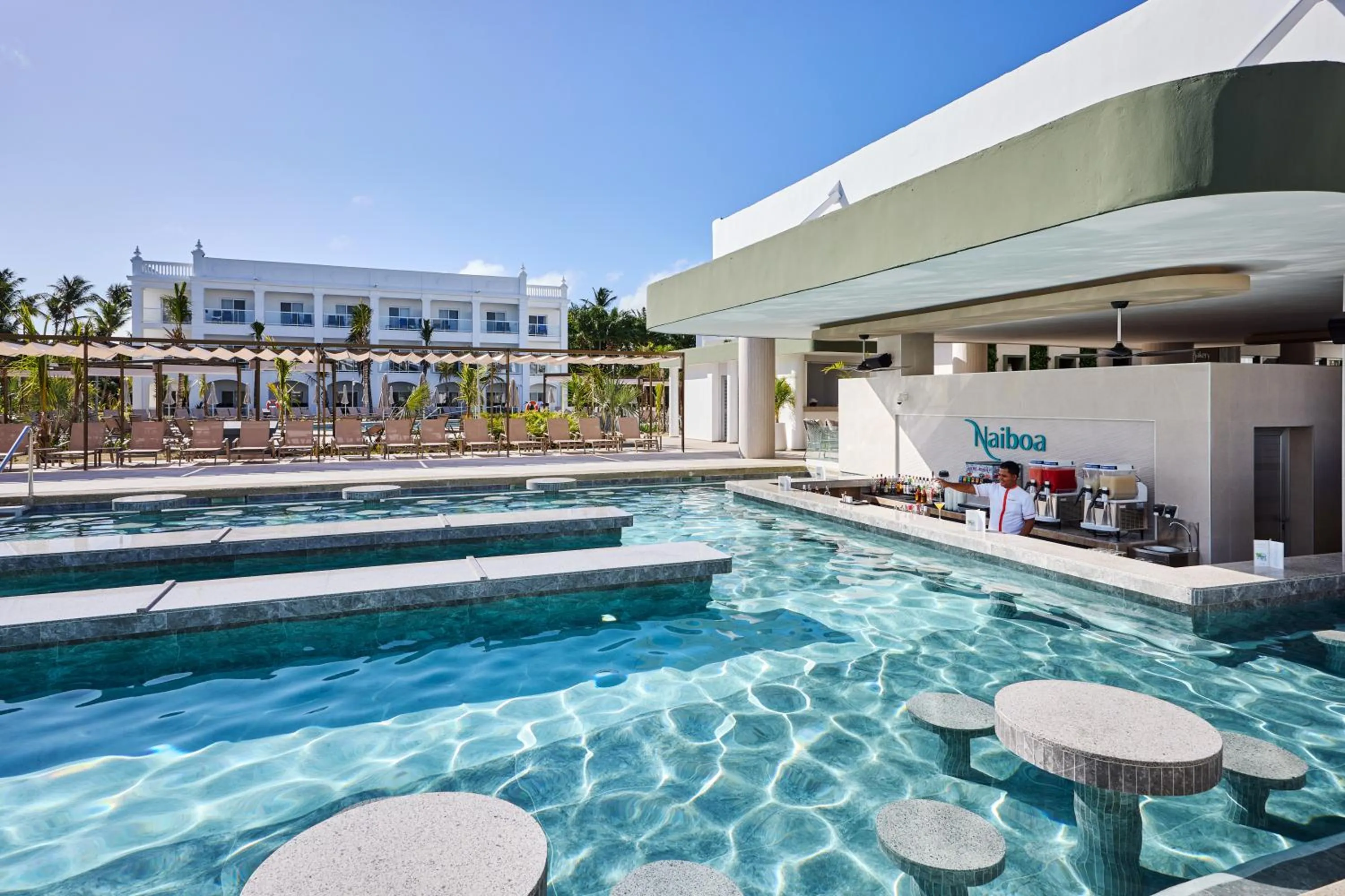 Swimming pool in Riu Palace Bavaro - All Inclusive