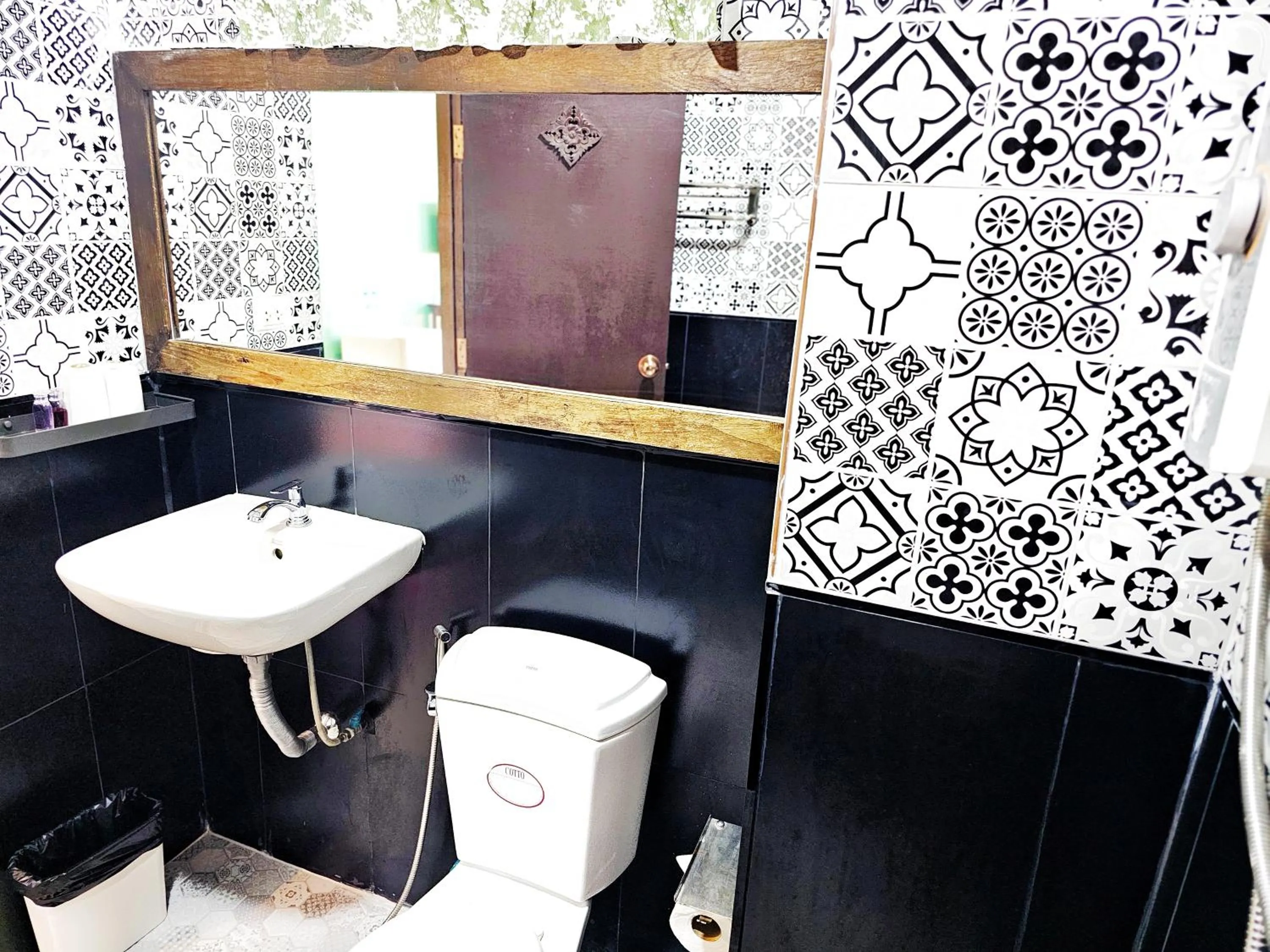 Toilet in Elegant Lanna Guesthouse