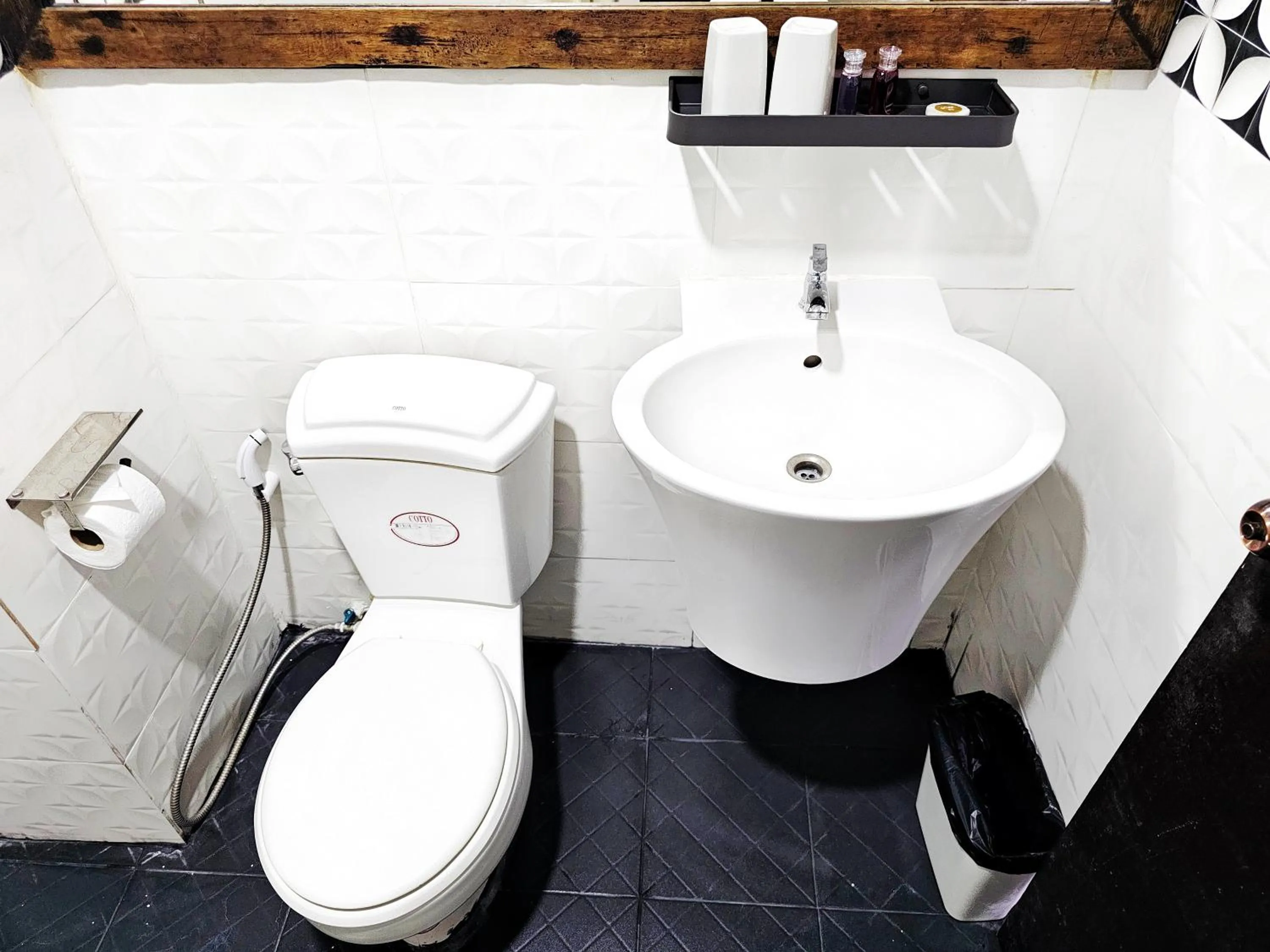 Toilet in Elegant Lanna Guesthouse