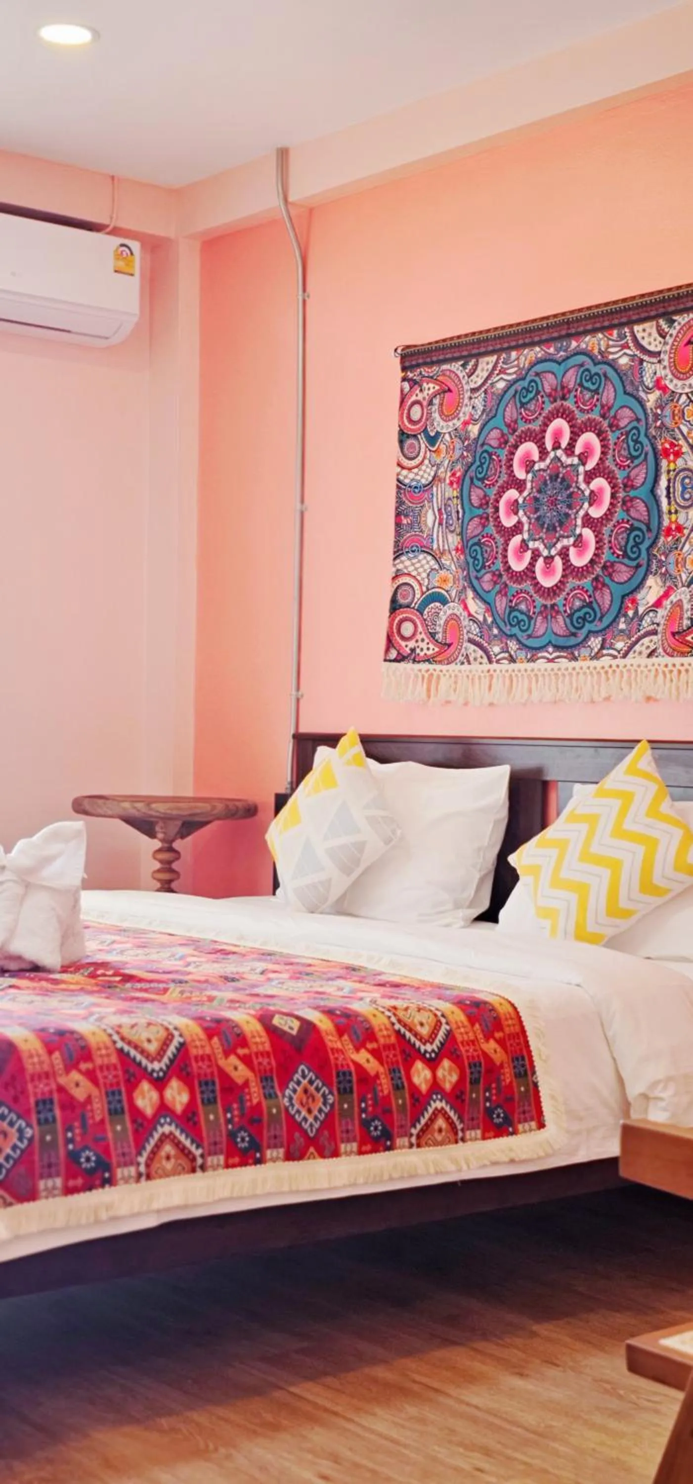 Bed in Elegant Lanna Guesthouse