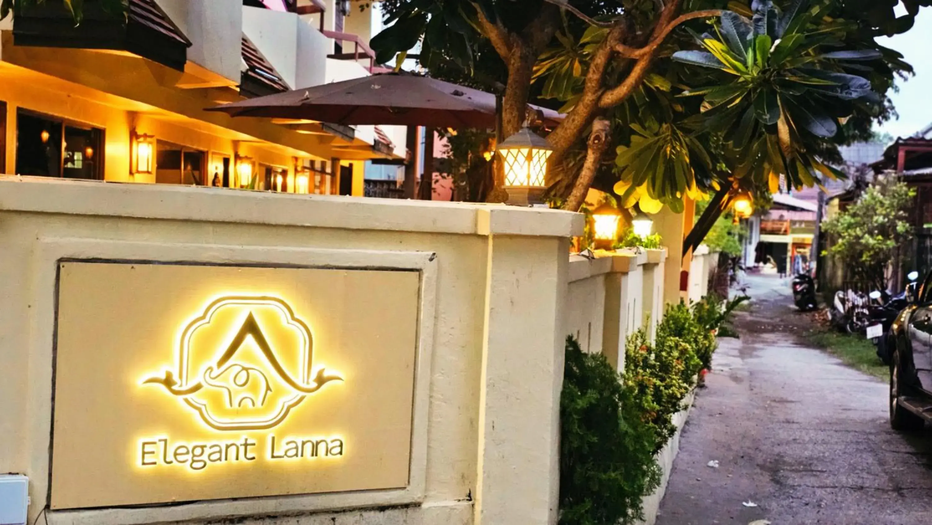 Property building in Elegant Lanna Guesthouse Property building in Elegant Lanna Guesthouse