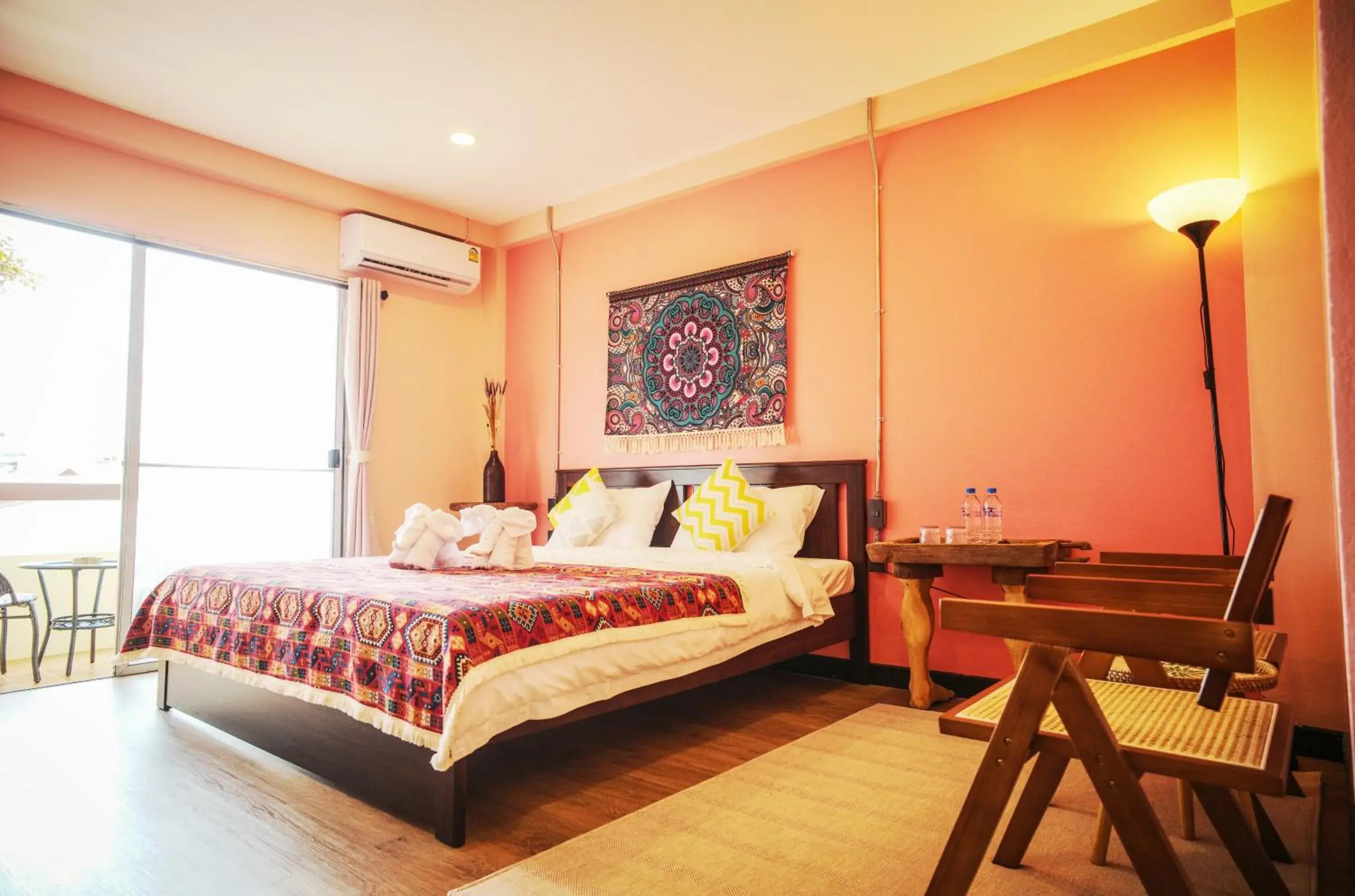 Bed in Elegant Lanna Guesthouse Bed in Elegant Lanna Guesthouse