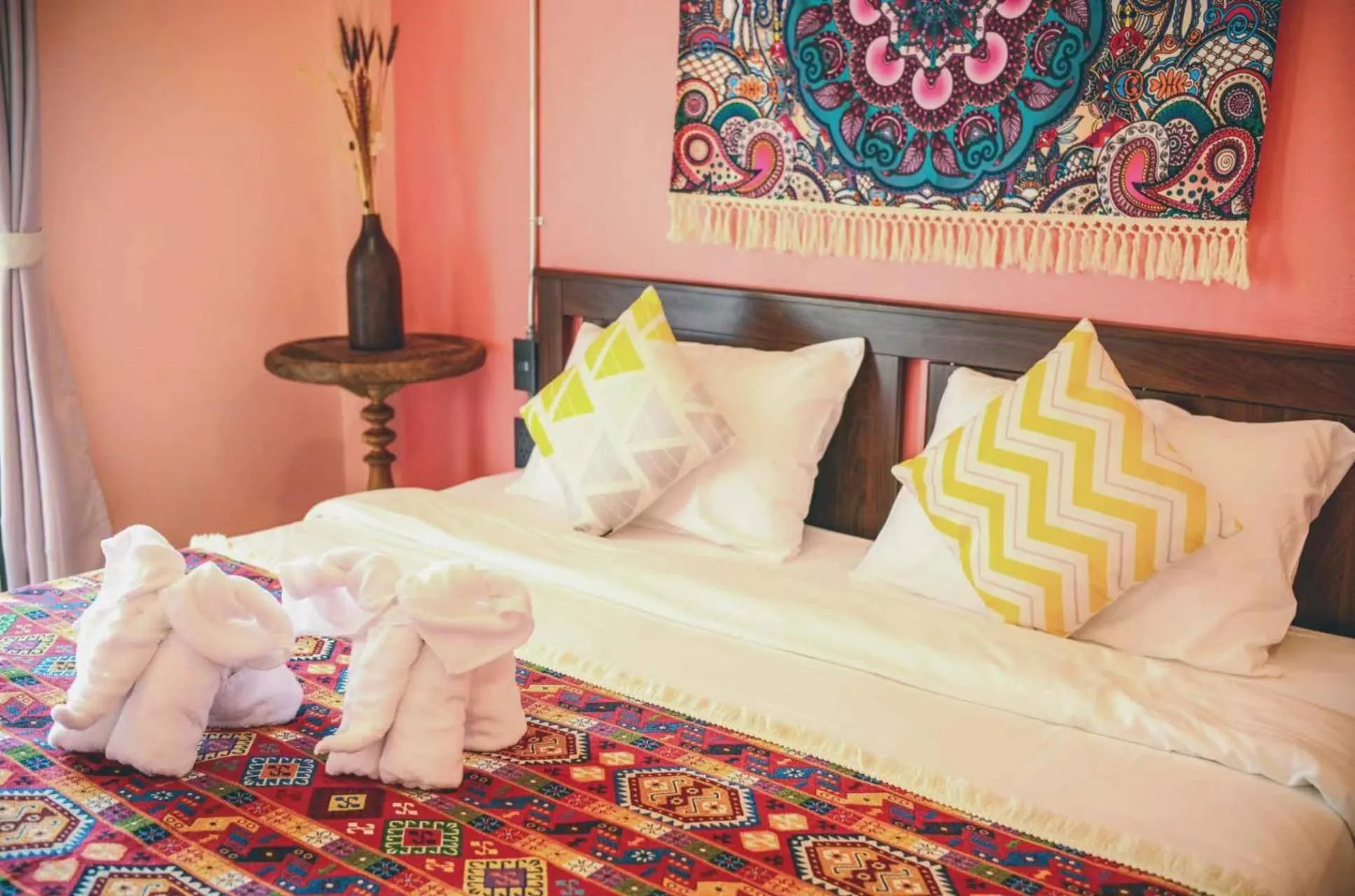 Bed in Elegant Lanna Guesthouse