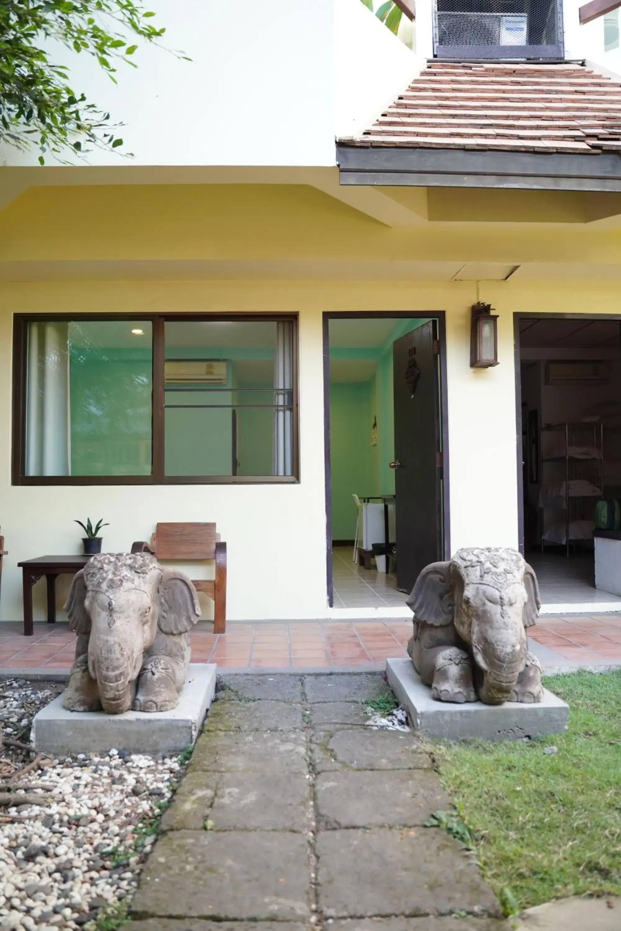 Property building in Elegant Lanna Guesthouse Property building in Elegant Lanna Guesthouse