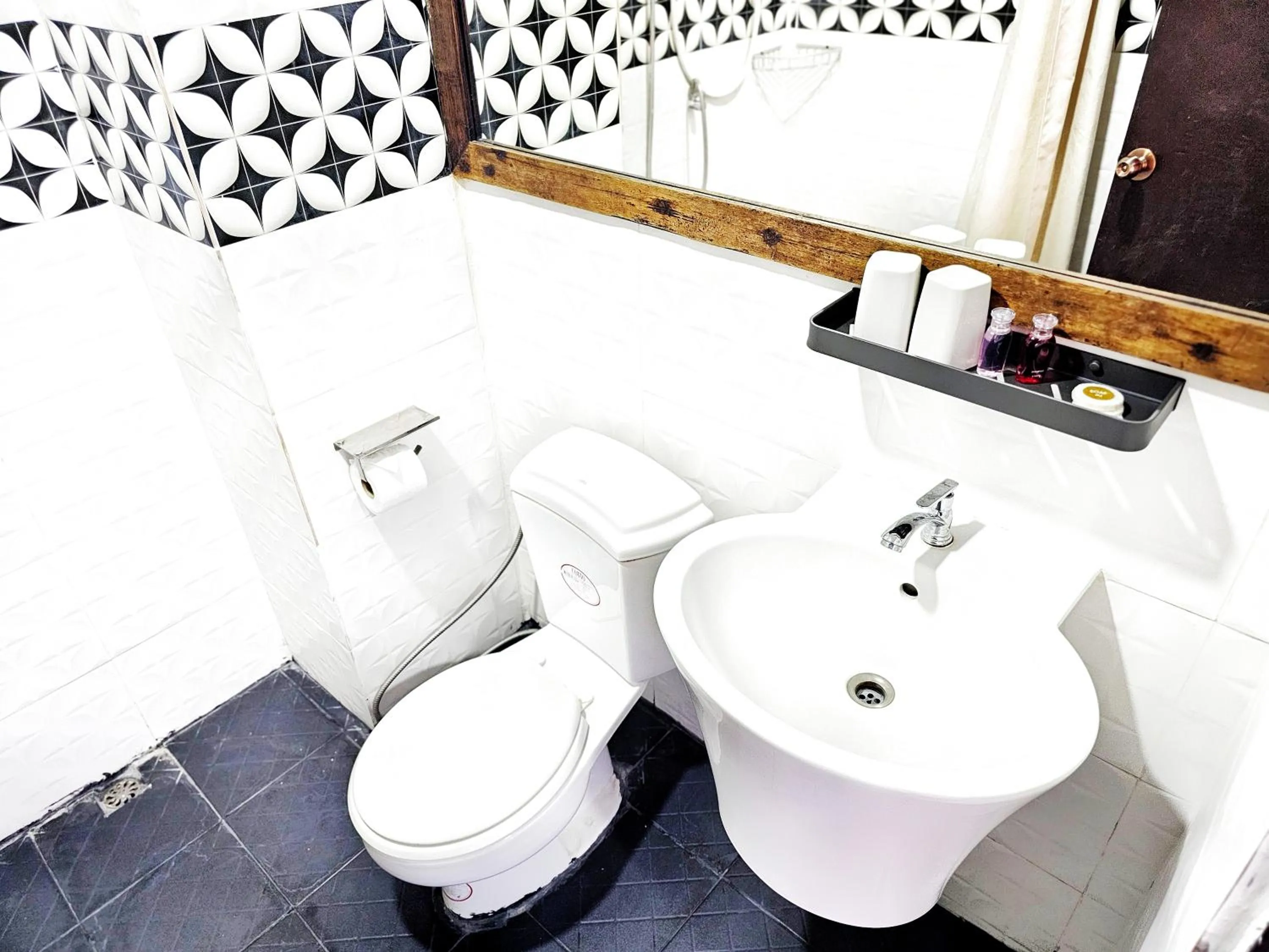 Toilet in Elegant Lanna Guesthouse