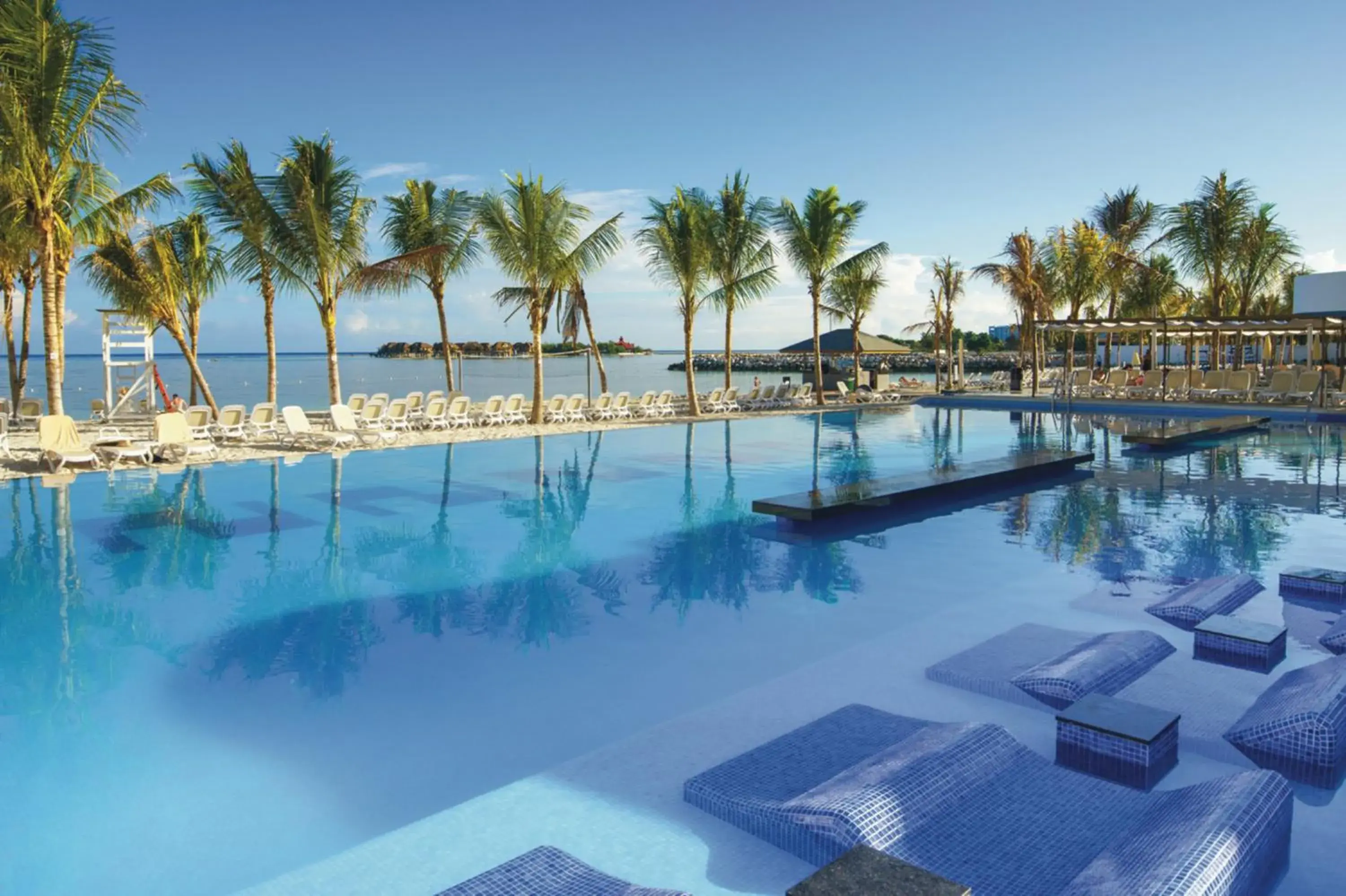 Swimming pool in Riu Reggae - Adults Only - All Inclusive Swimming pool in Riu Reggae - Adults Only - All Inclusive