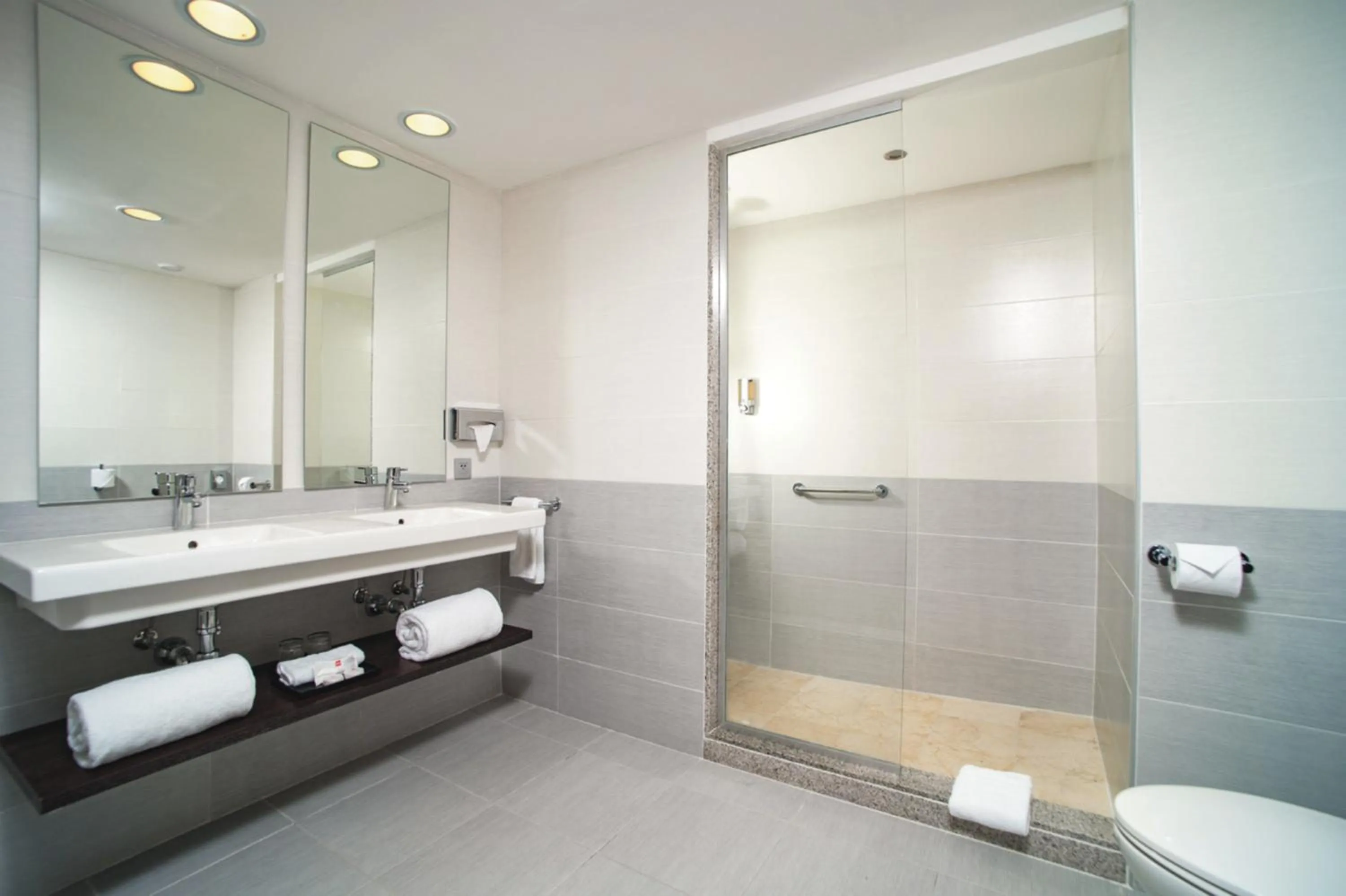 Bathroom in Riu Reggae - Adults Only - All Inclusive