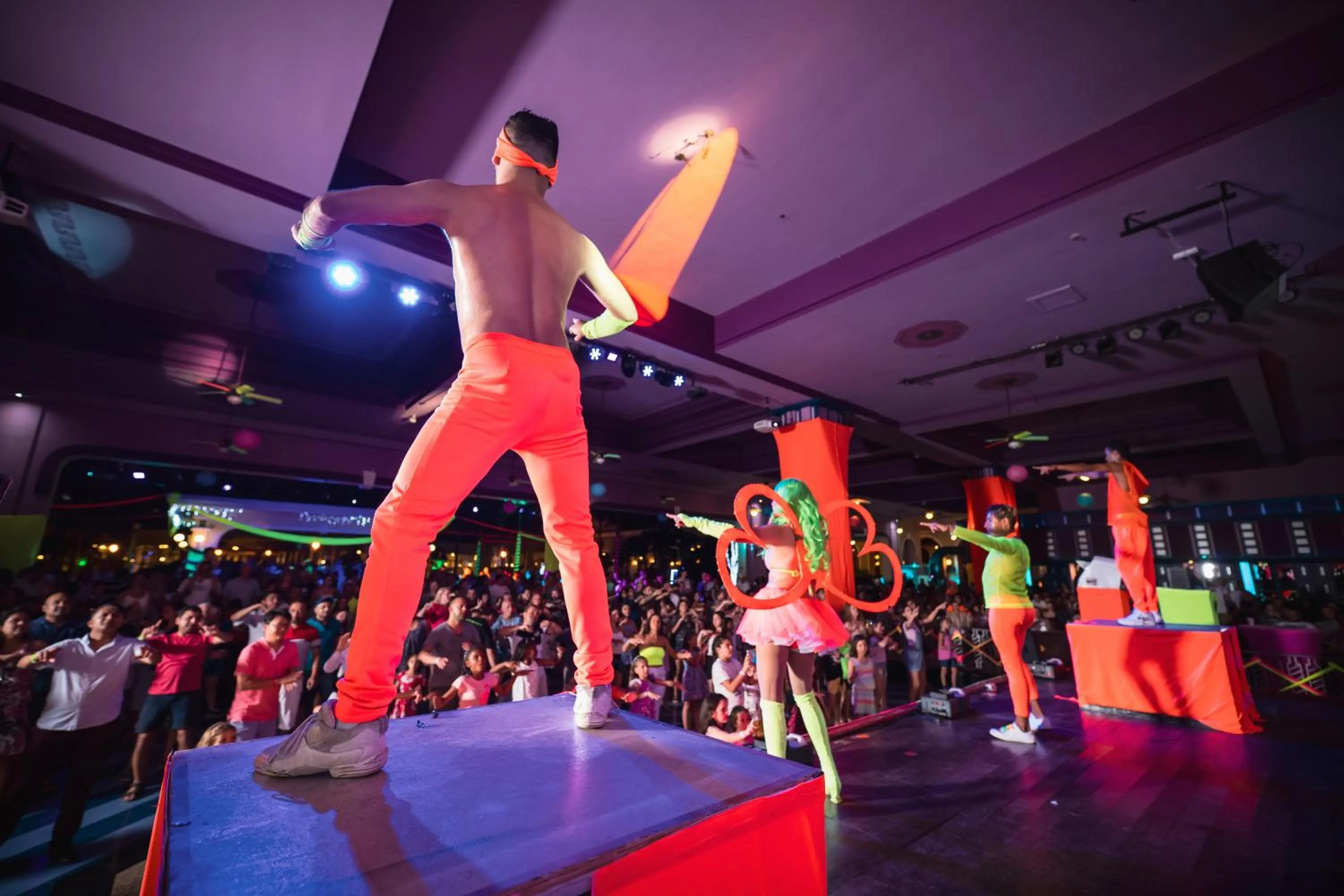 Evening entertainment in Riu Guanacaste - All Inclusive