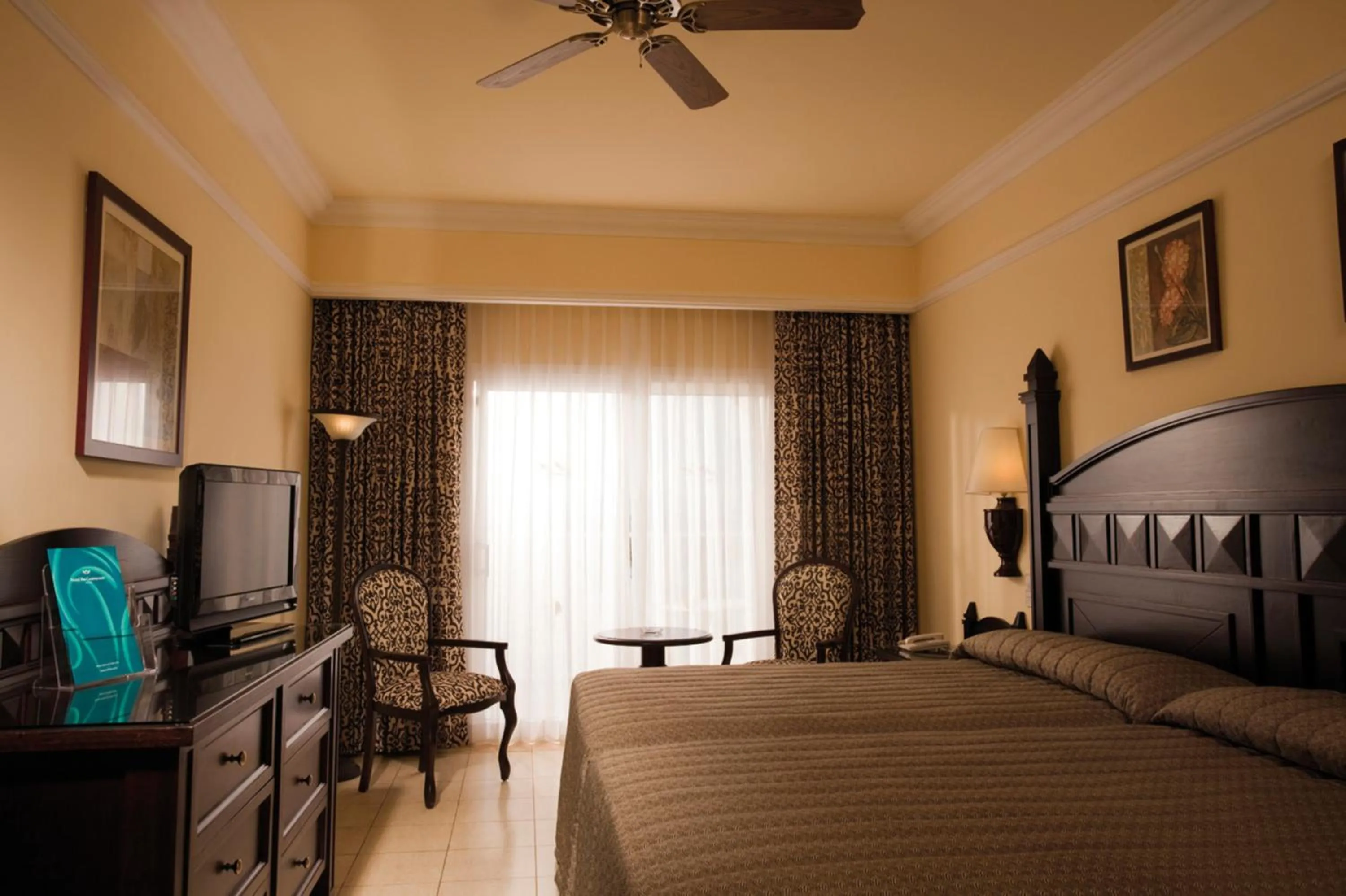 Standard Double Room in Riu Guanacaste - All Inclusive
