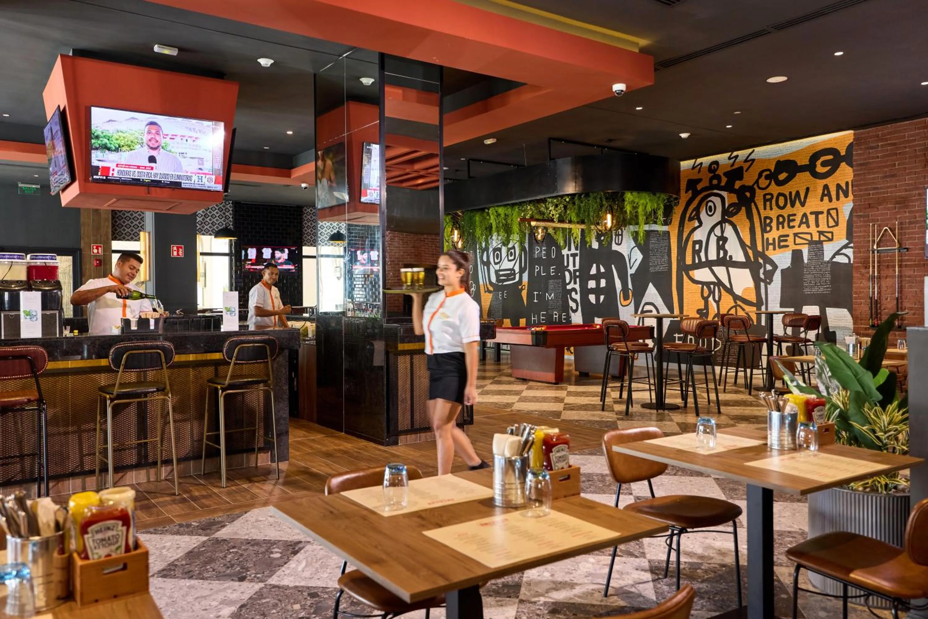 Communal lounge/ TV room in Riu Guanacaste - All Inclusive