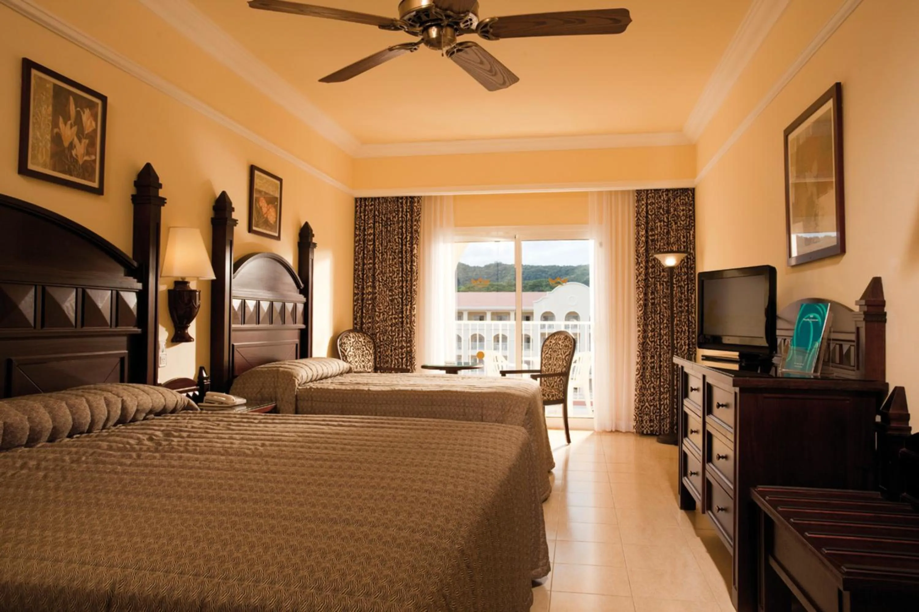 Family Room in Riu Guanacaste - All Inclusive
