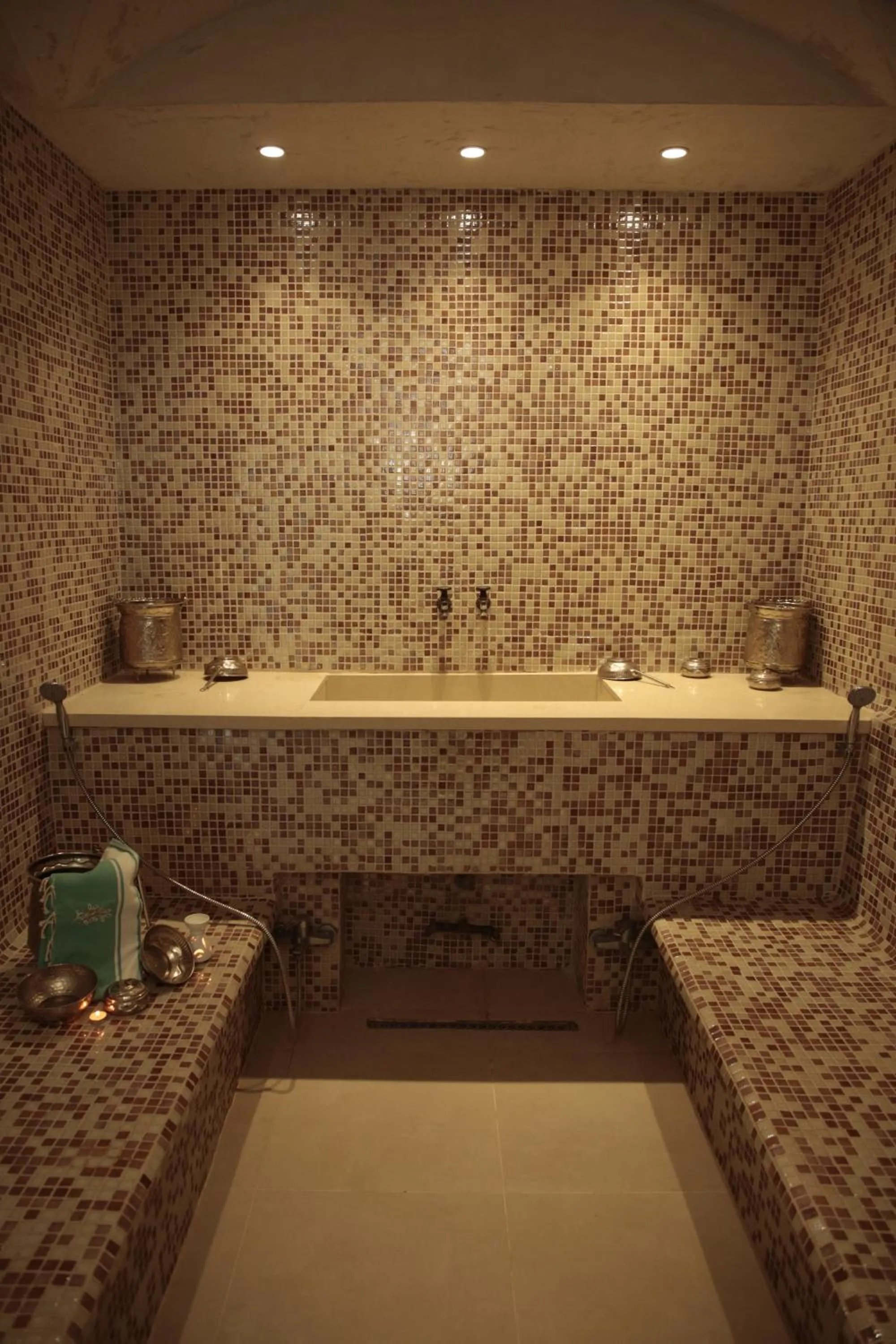 Spa and wellness centre/facilities in Amber El Fell