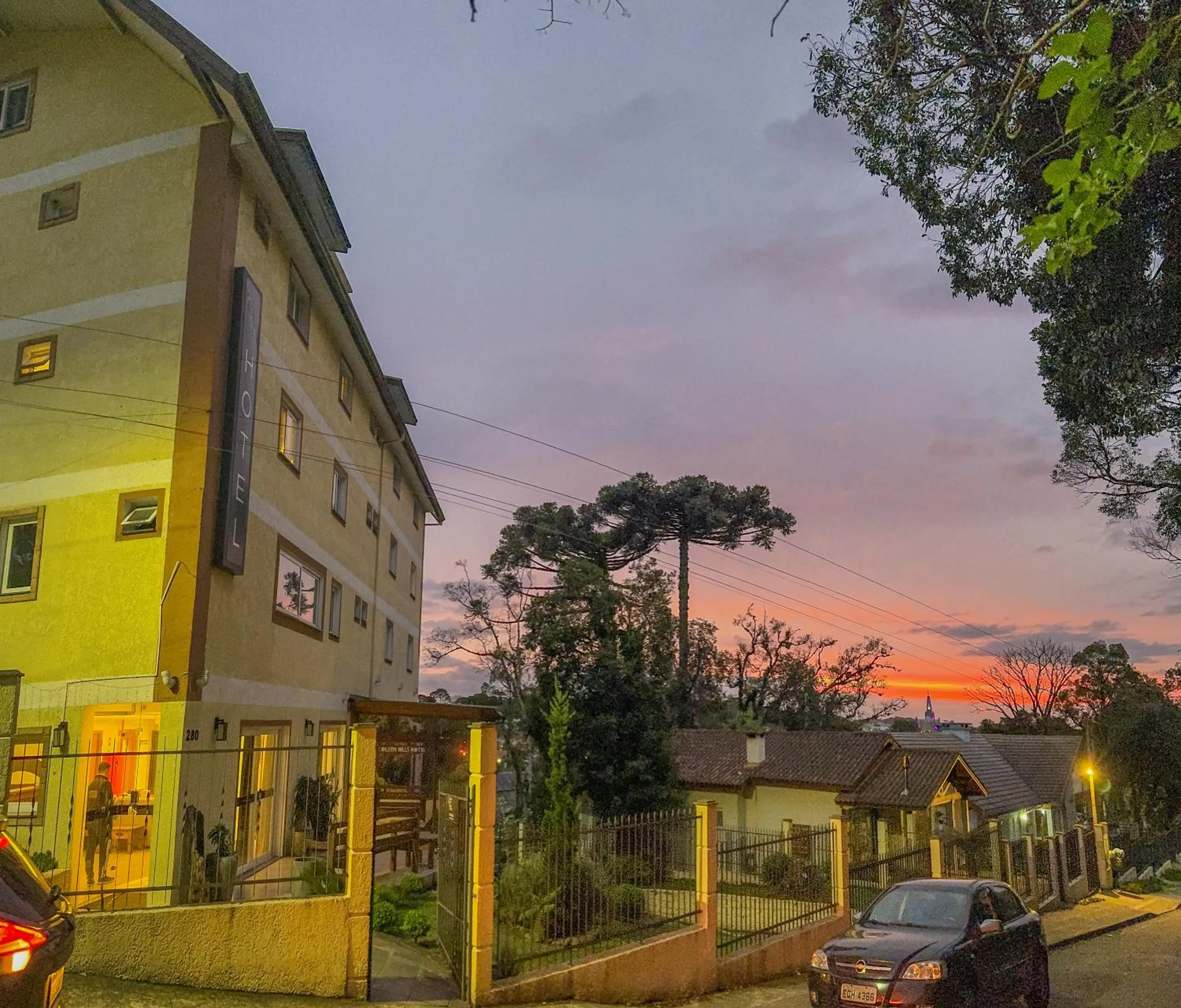 Property building in Hotel Golden Hills