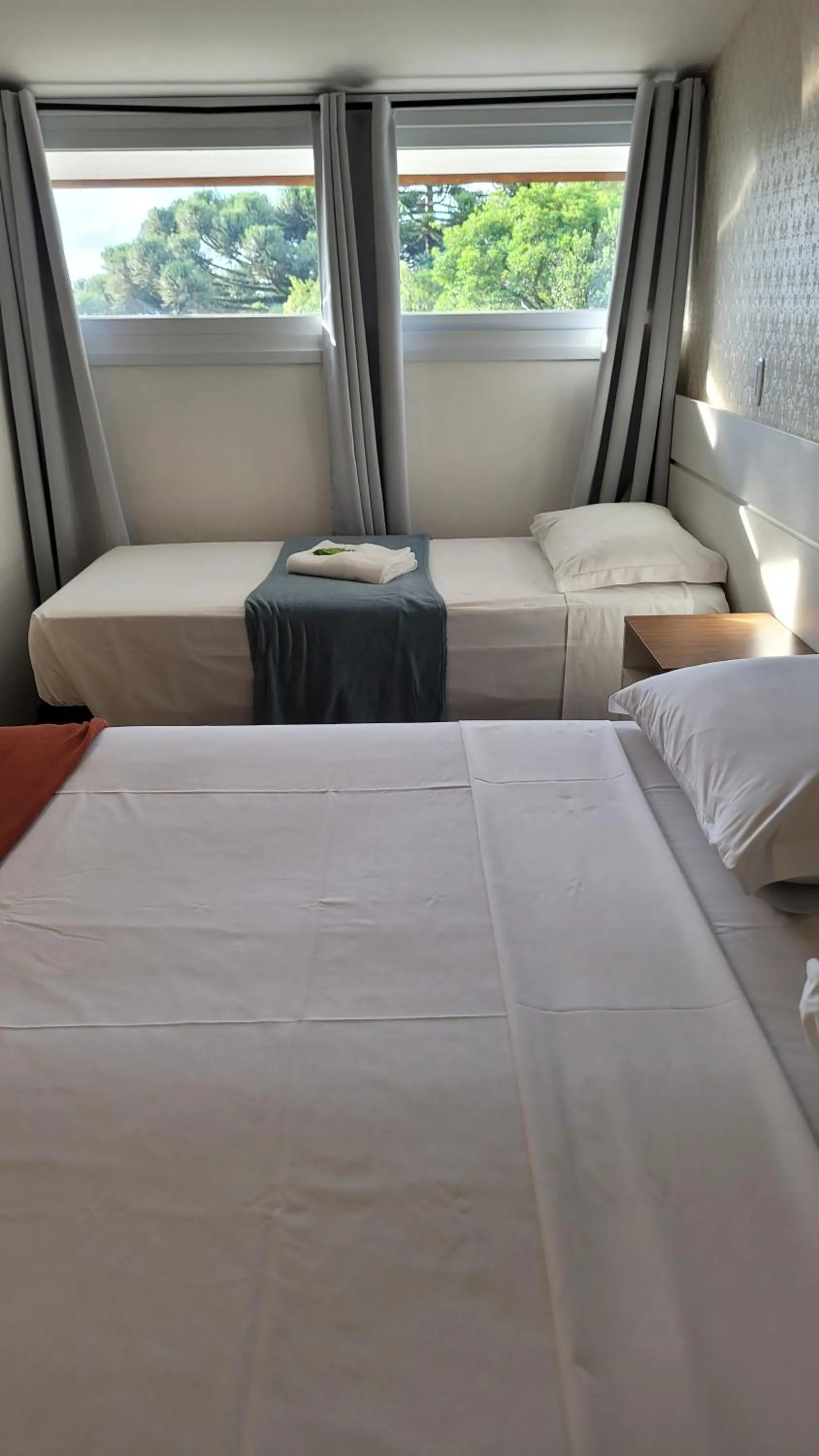 View (from property/room), Bed in Hotel Golden Hills