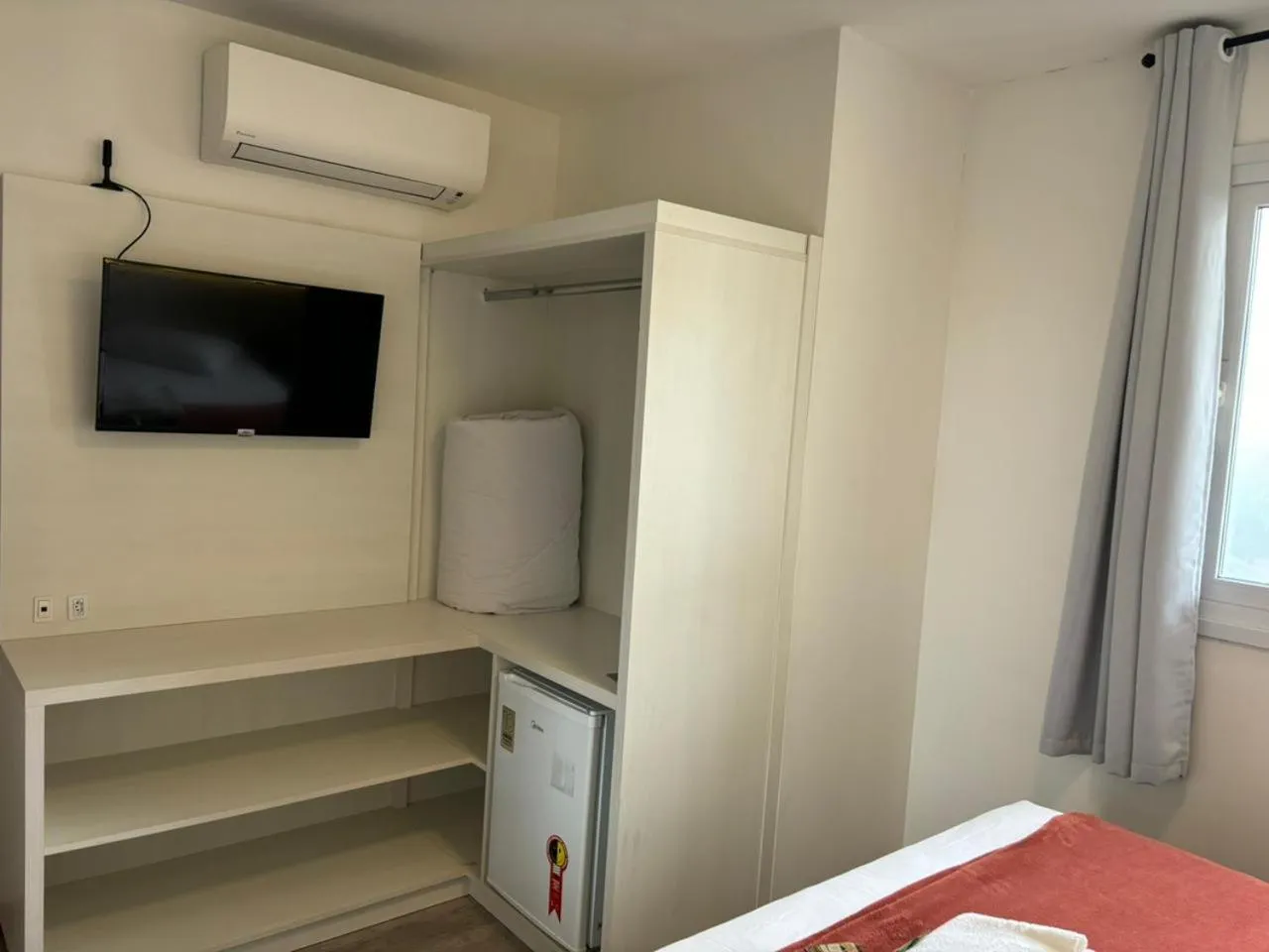 TV and multimedia, Bed in Hotel Golden Hills