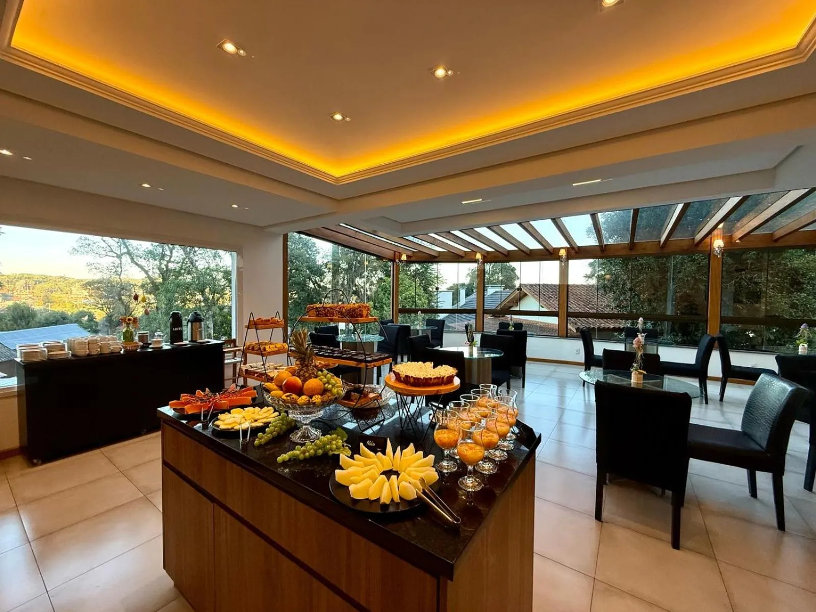 Breakfast in Hotel Golden Hills