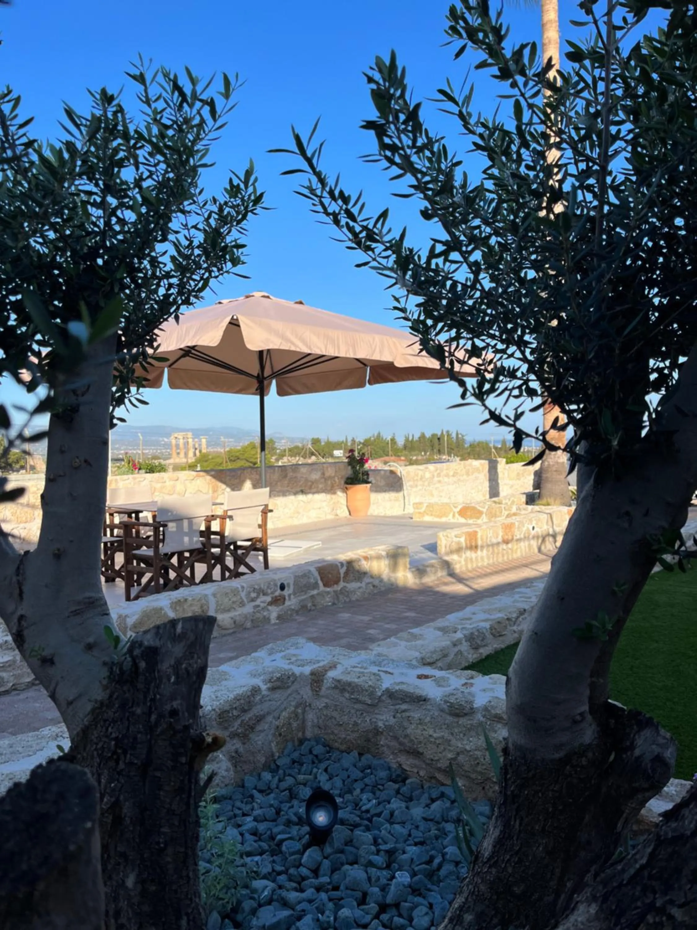 Patio in Octavia Rooms