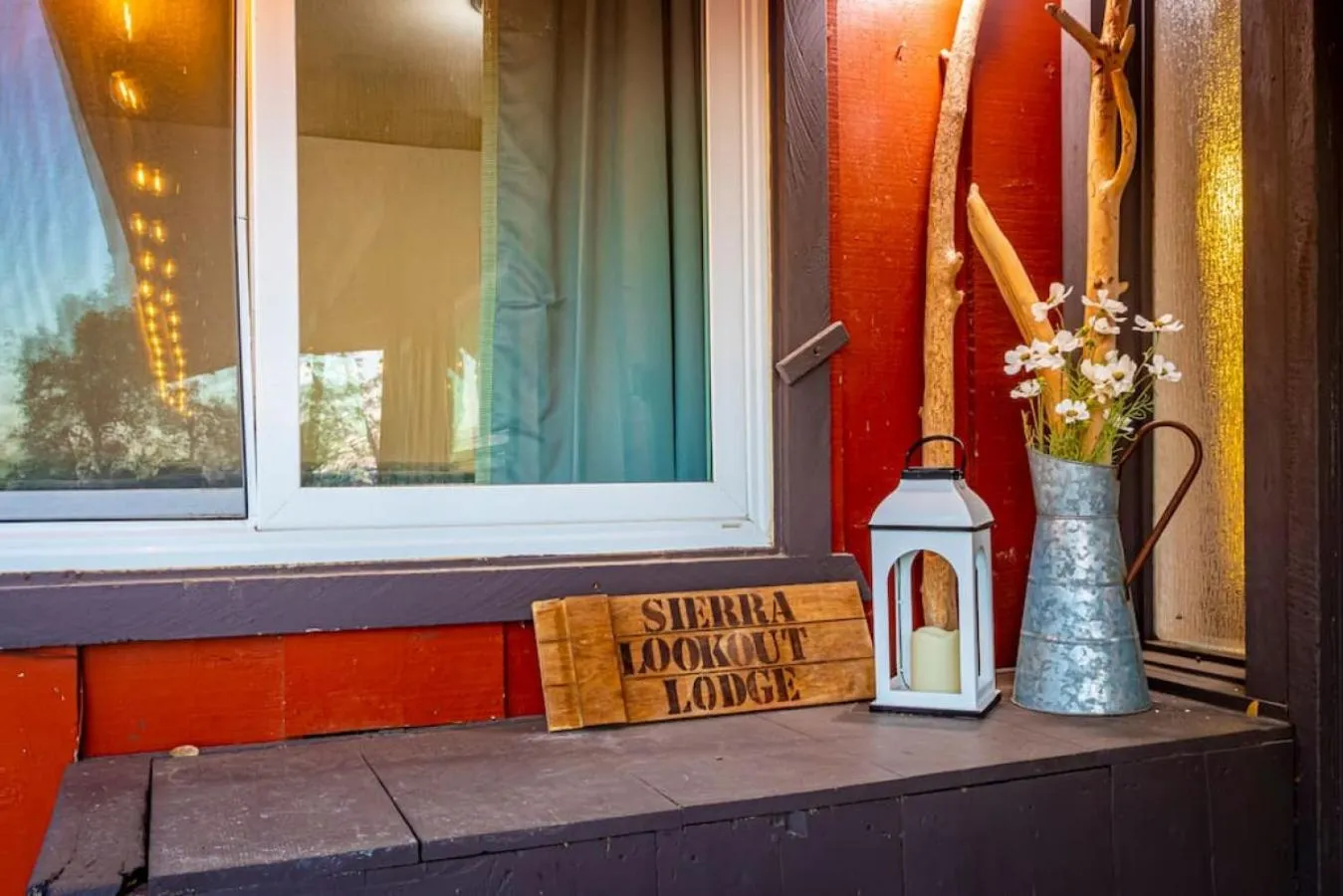 Sierra Vista Lookout Lodge with Creek, Waterfall and Waterholes, minutes from Bass Lake and Yosemite South Gate