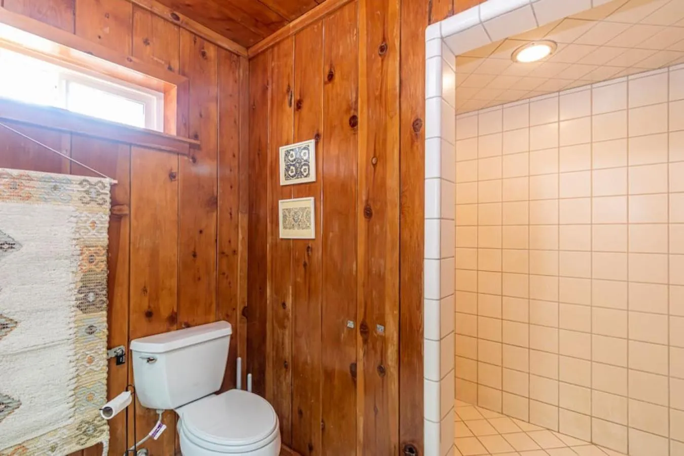 Sierra Vista Lookout Lodge with Creek, Waterfall and Waterholes, minutes from Bass Lake and Yosemite South Gate