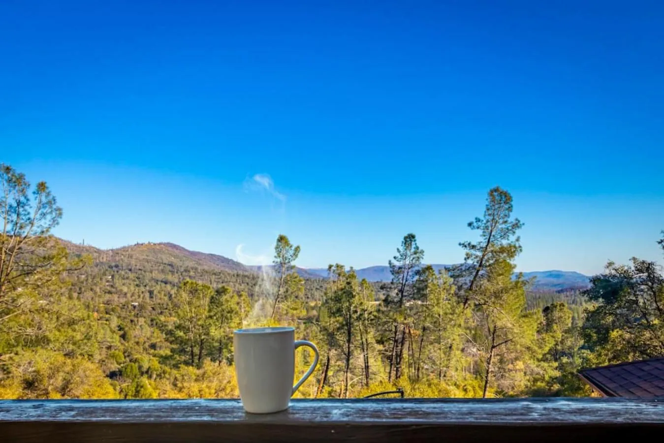 Sierra Vista Lookout Lodge with Creek, Waterfall and Waterholes, minutes from Bass Lake and Yosemite South Gate