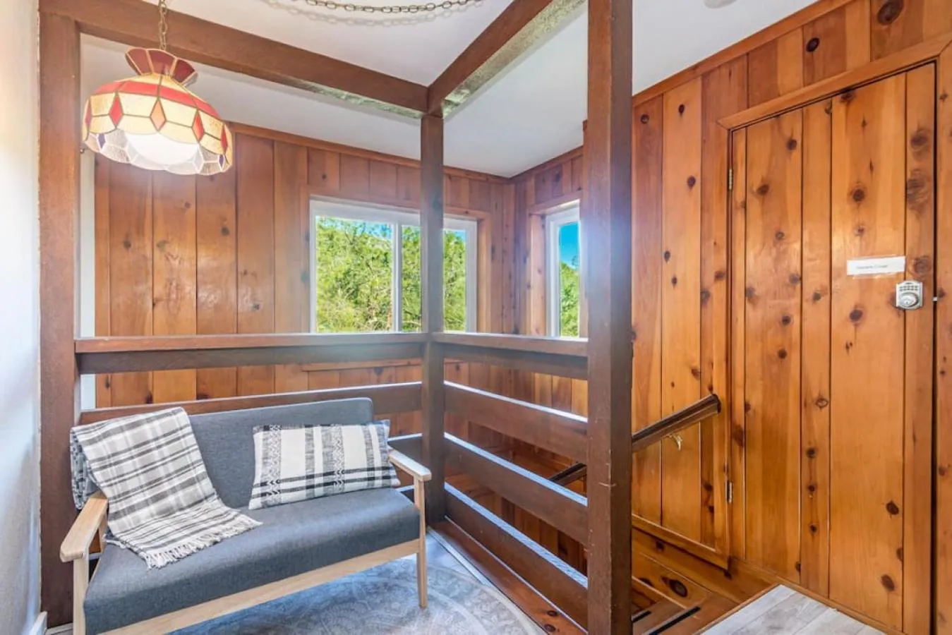 Sierra Vista Lookout Lodge with Creek, Waterfall and Waterholes, minutes from Bass Lake and Yosemite South Gate